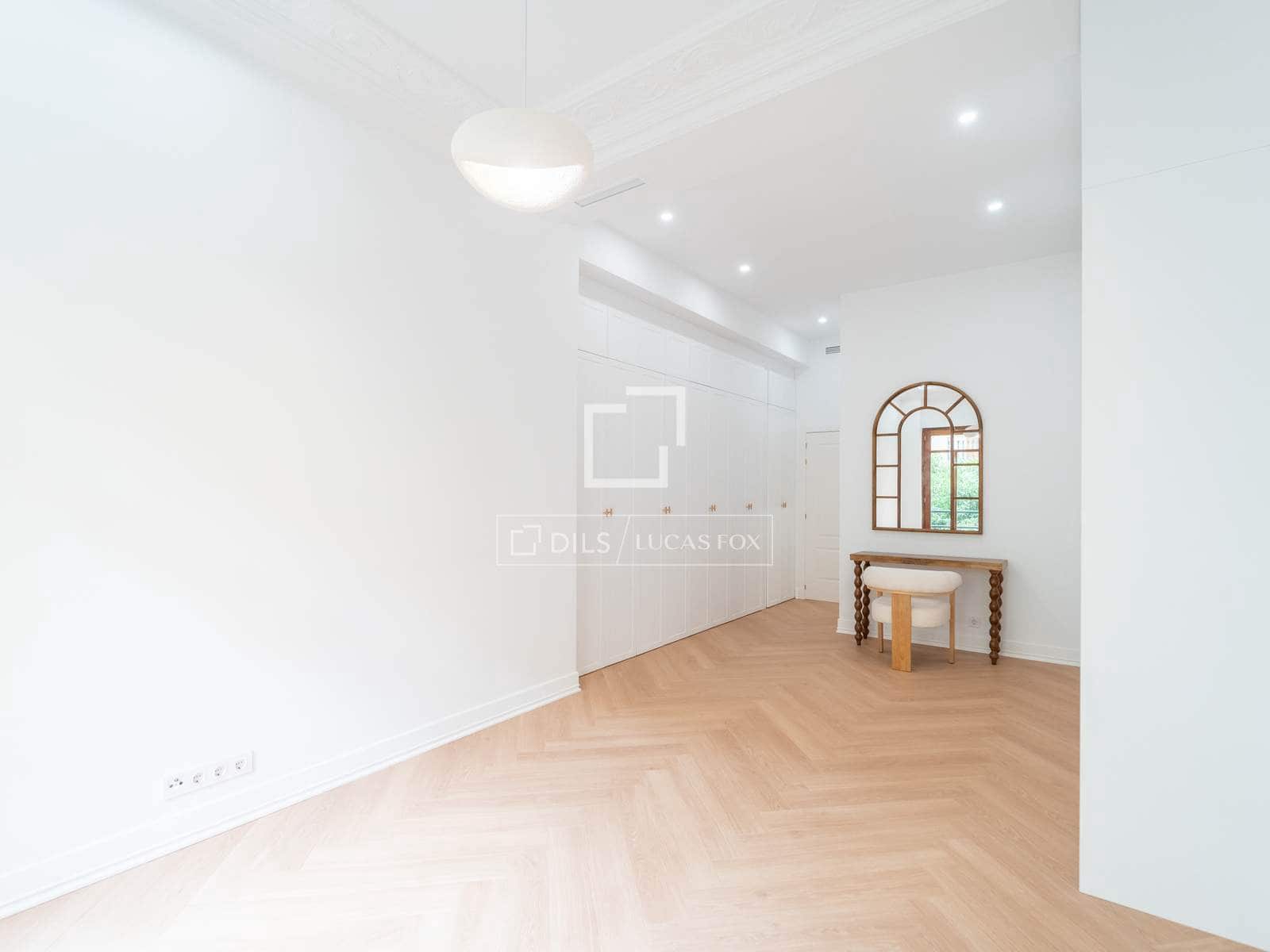 Apartamento de 4 habitaciones en València ciudad en venta - 750.000 € (Ref: 9972236)