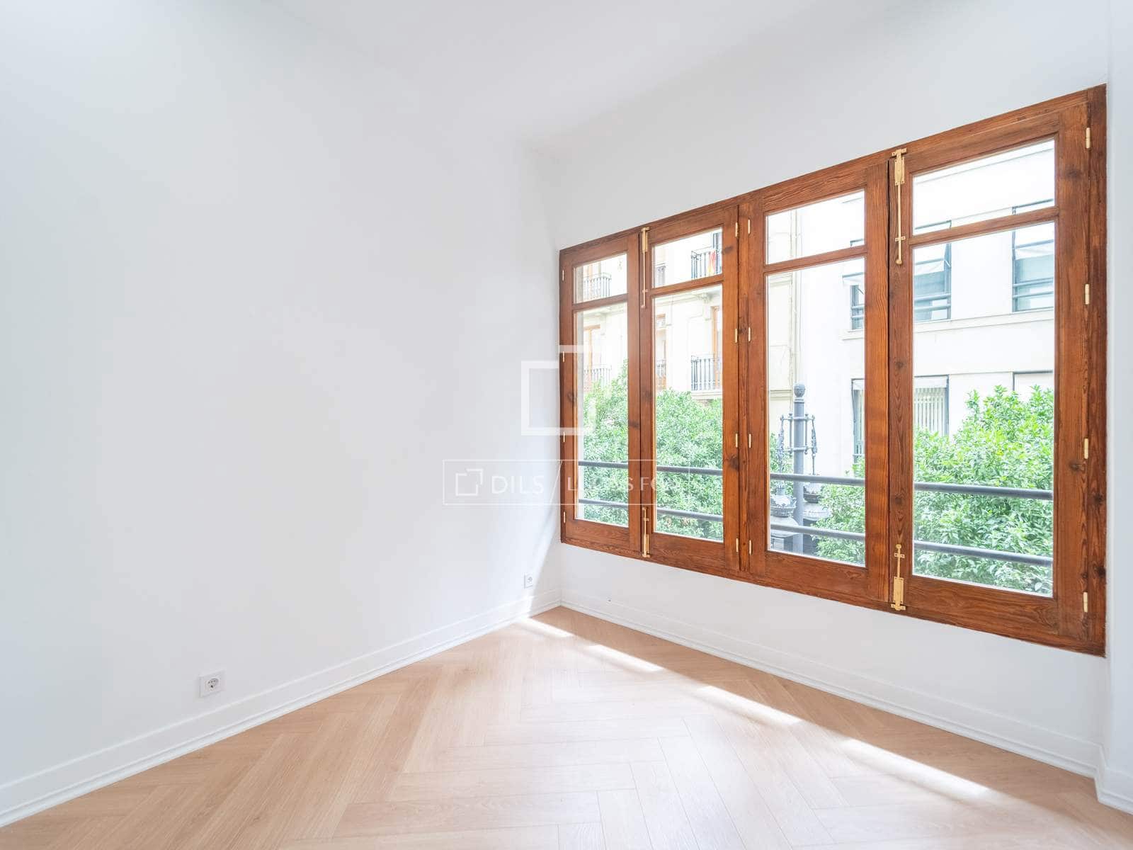 Apartamento de 4 habitaciones en València ciudad en venta - 750.000 € (Ref: 9972236)
