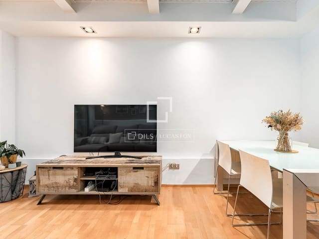 3 soveværelse Villa til salg i Barcelona by med swimmingpool - € 1.040.000 (Ref: 9972237)