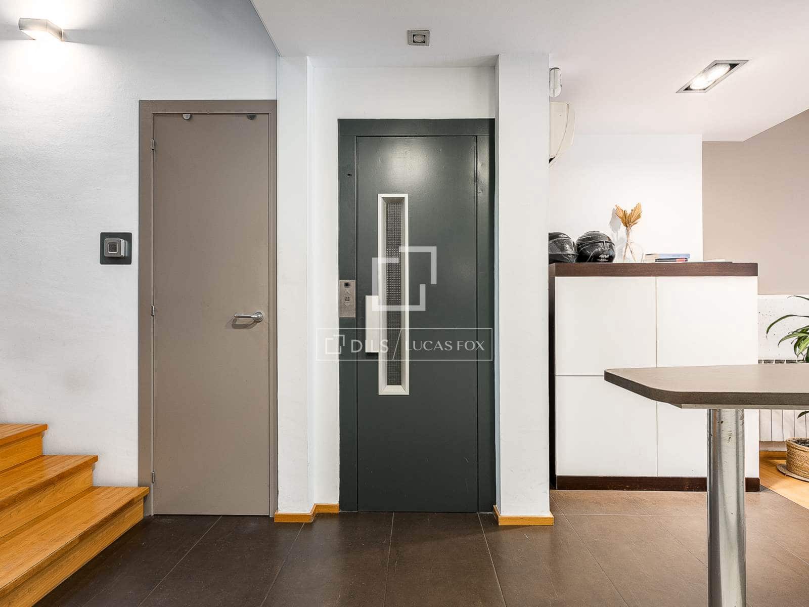 3 bedroom Villa for sale in Barcelona city with pool - € 1,040,000 (Ref: 9972237)