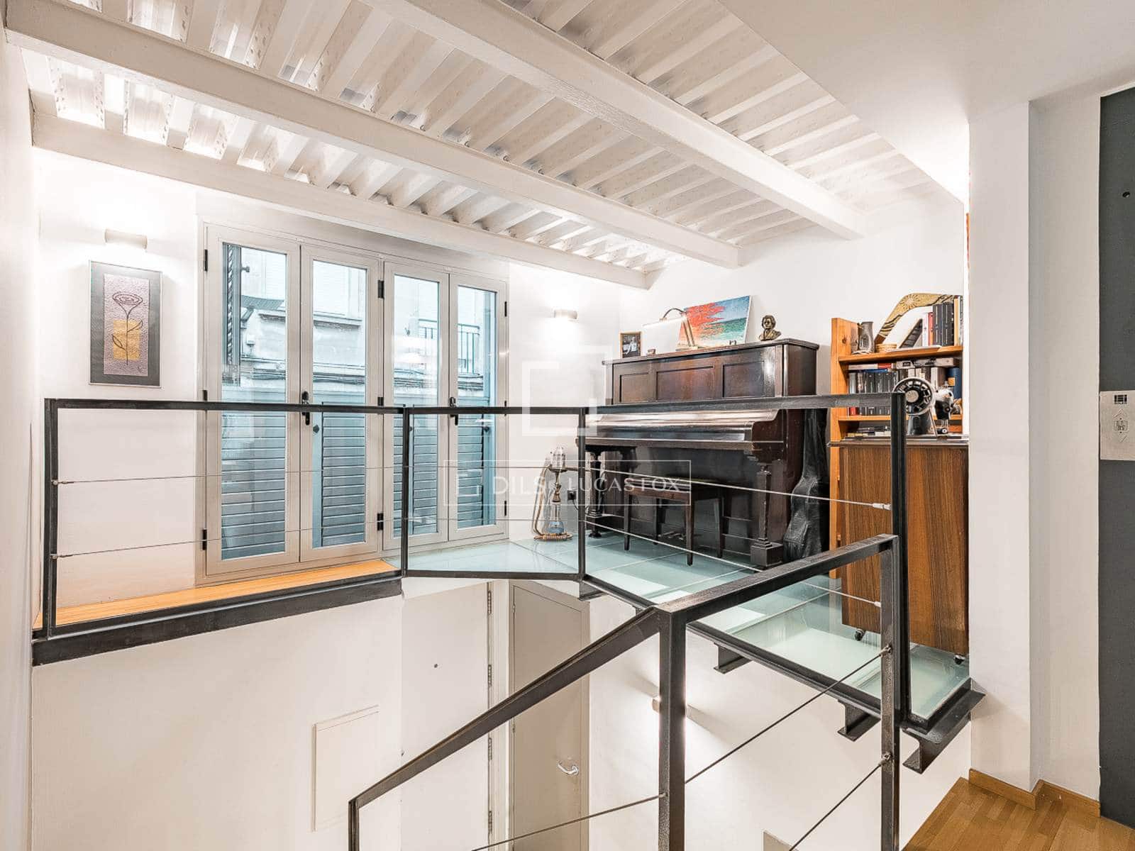3 bedroom Villa for sale in Barcelona city with pool - € 1,040,000 (Ref: 9972237)