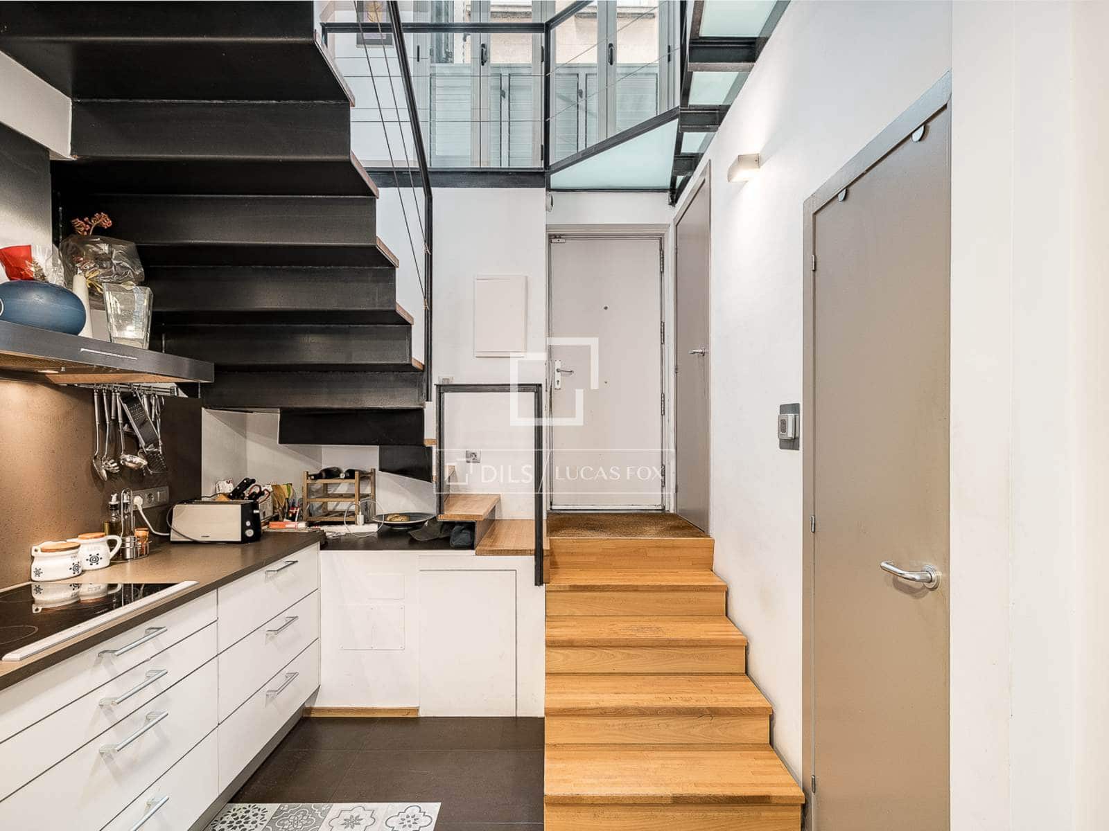 3 bedroom Villa for sale in Barcelona city with pool - € 1,040,000 (Ref: 9972237)