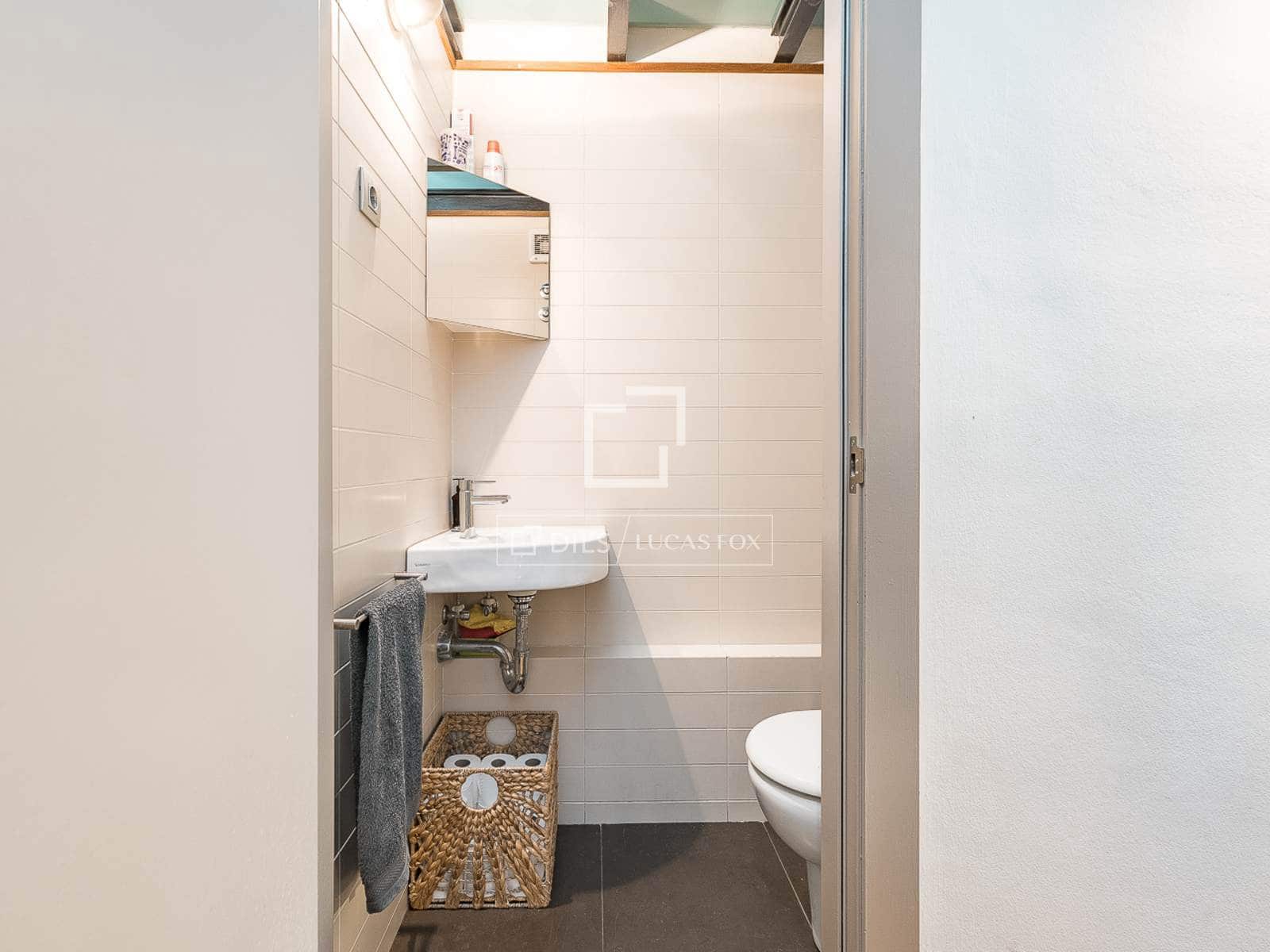 3 bedroom Villa for sale in Barcelona city with pool - € 1,040,000 (Ref: 9972237)