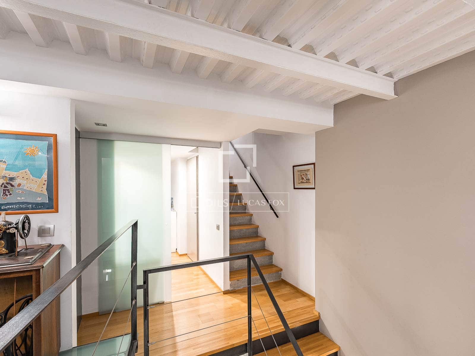 3 bedroom Villa for sale in Barcelona city with pool - € 1,040,000 (Ref: 9972237)