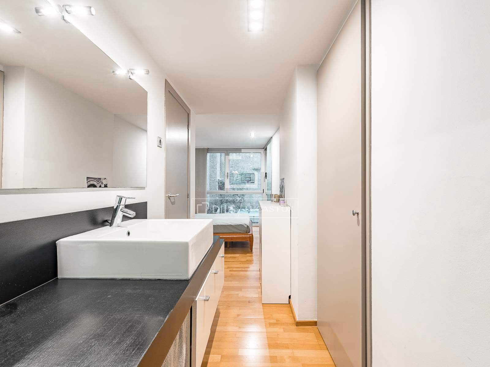 3 bedroom Villa for sale in Barcelona city with pool - € 1,040,000 (Ref: 9972237)