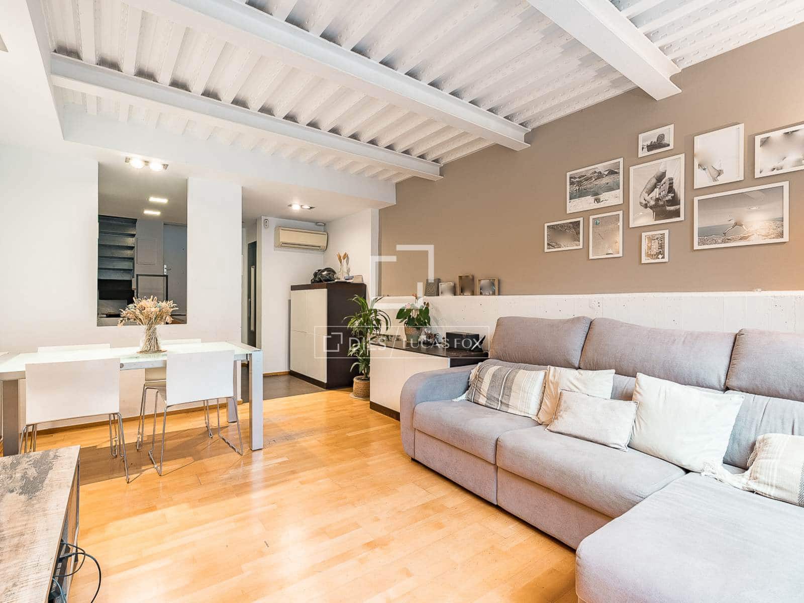 3 bedroom Villa for sale in Barcelona city with pool - € 1,040,000 (Ref: 9972237)