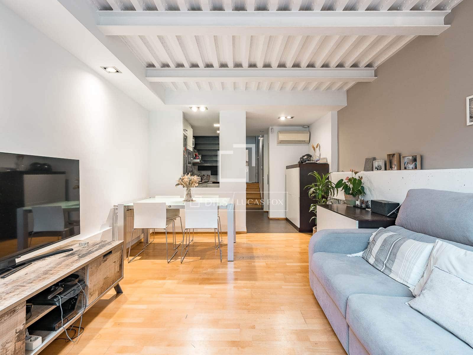 3 bedroom Villa for sale in Barcelona city with pool - € 1,040,000 (Ref: 9972237)