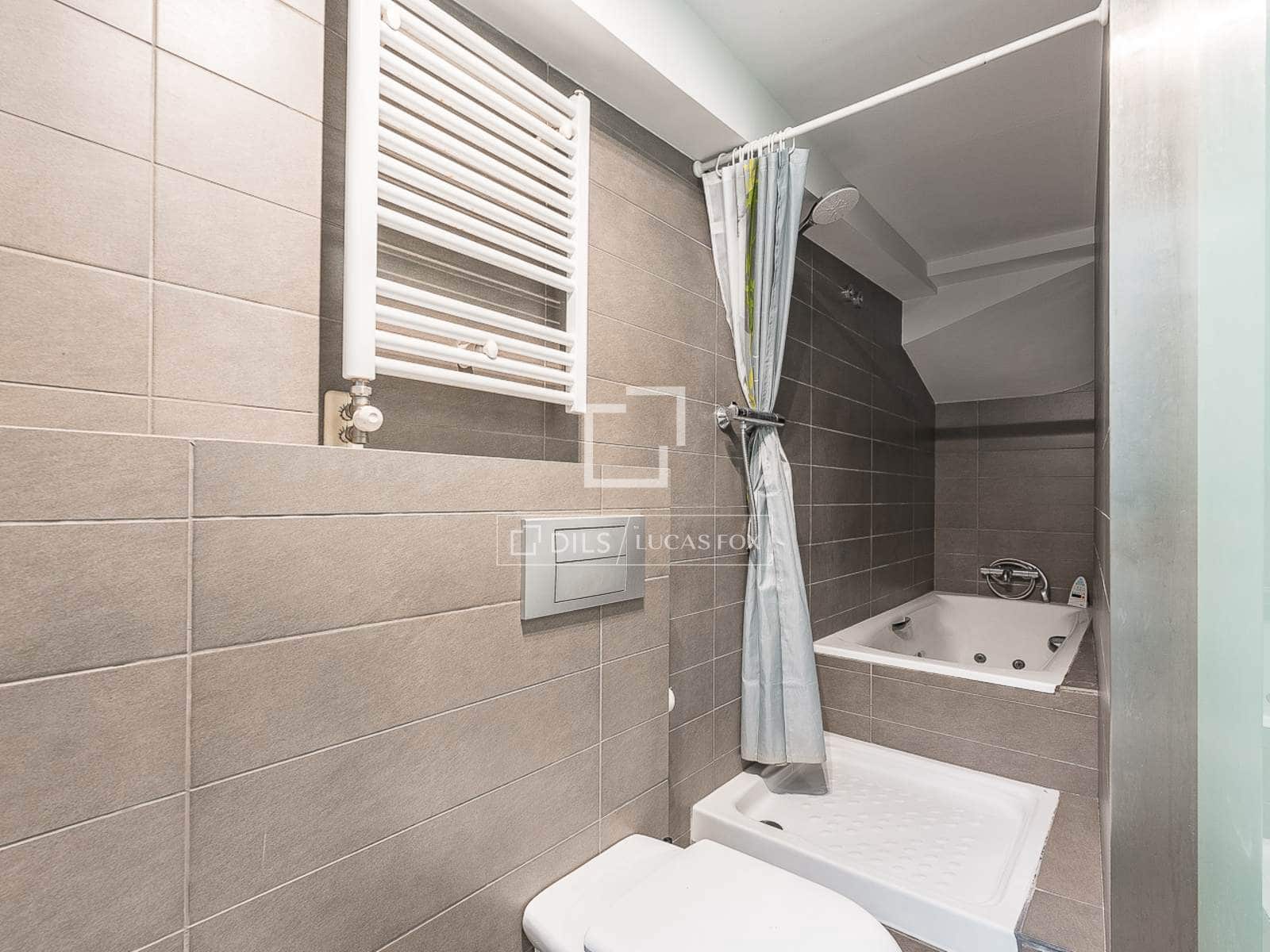 3 bedroom Villa for sale in Barcelona city with pool - € 1,040,000 (Ref: 9972237)