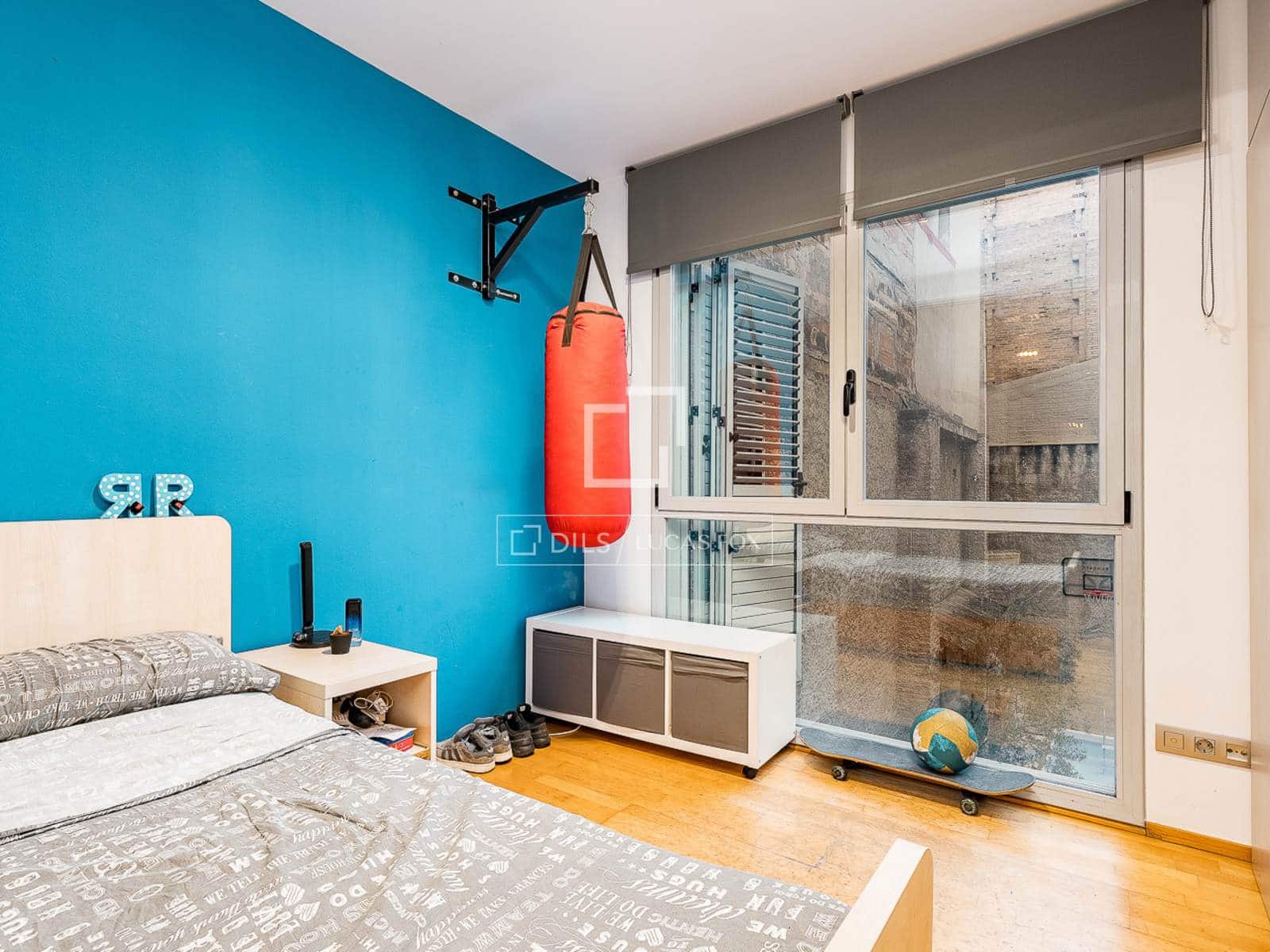 3 bedroom Villa for sale in Barcelona city with pool - € 1,040,000 (Ref: 9972237)