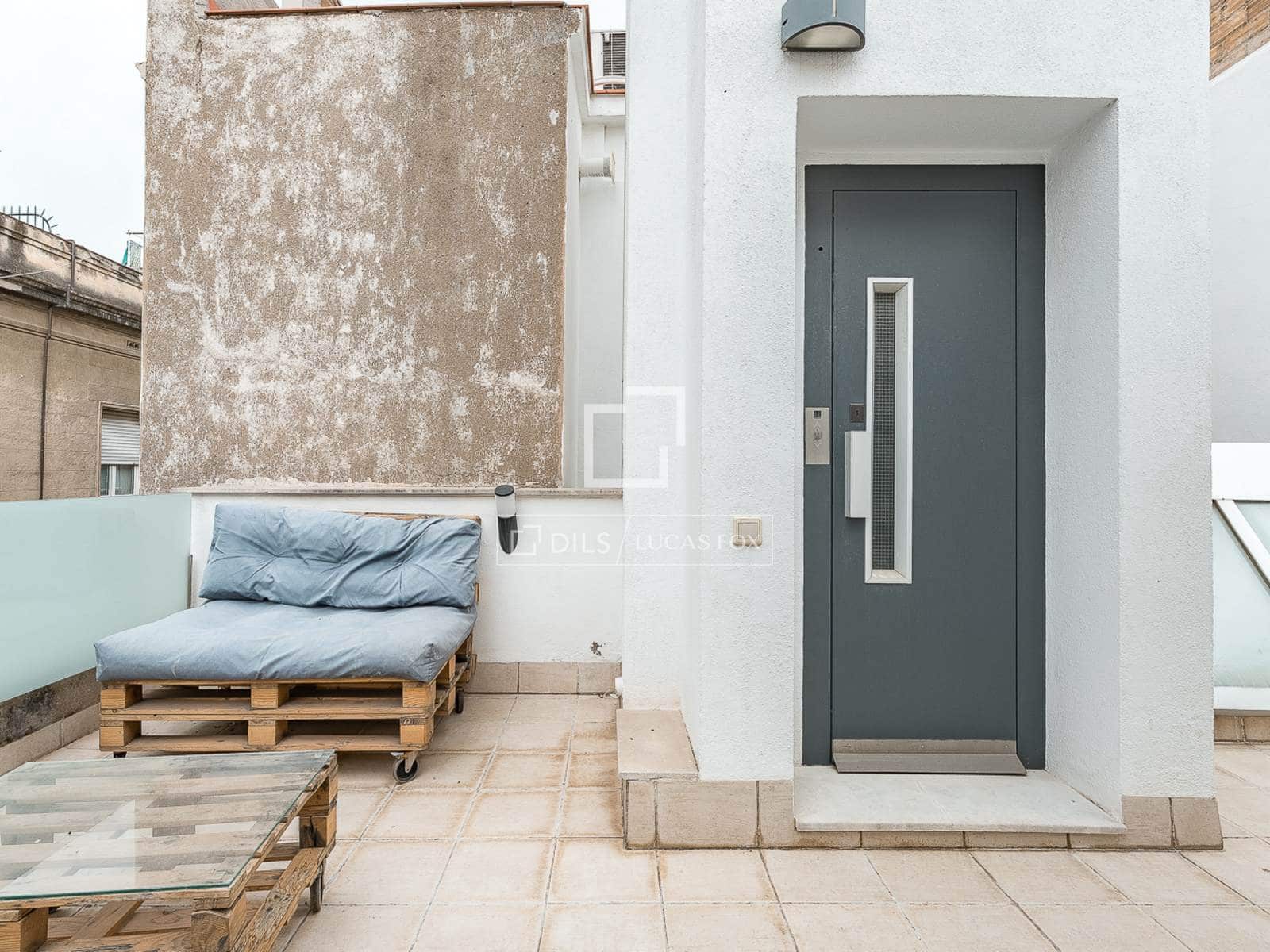 3 bedroom Villa for sale in Barcelona city with pool - € 1,040,000 (Ref: 9972237)