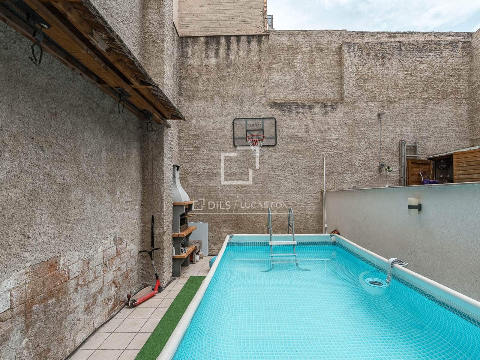 3 bedroom Villa for sale in Barcelona city with pool - € 1,040,000 (Ref: 9972237)