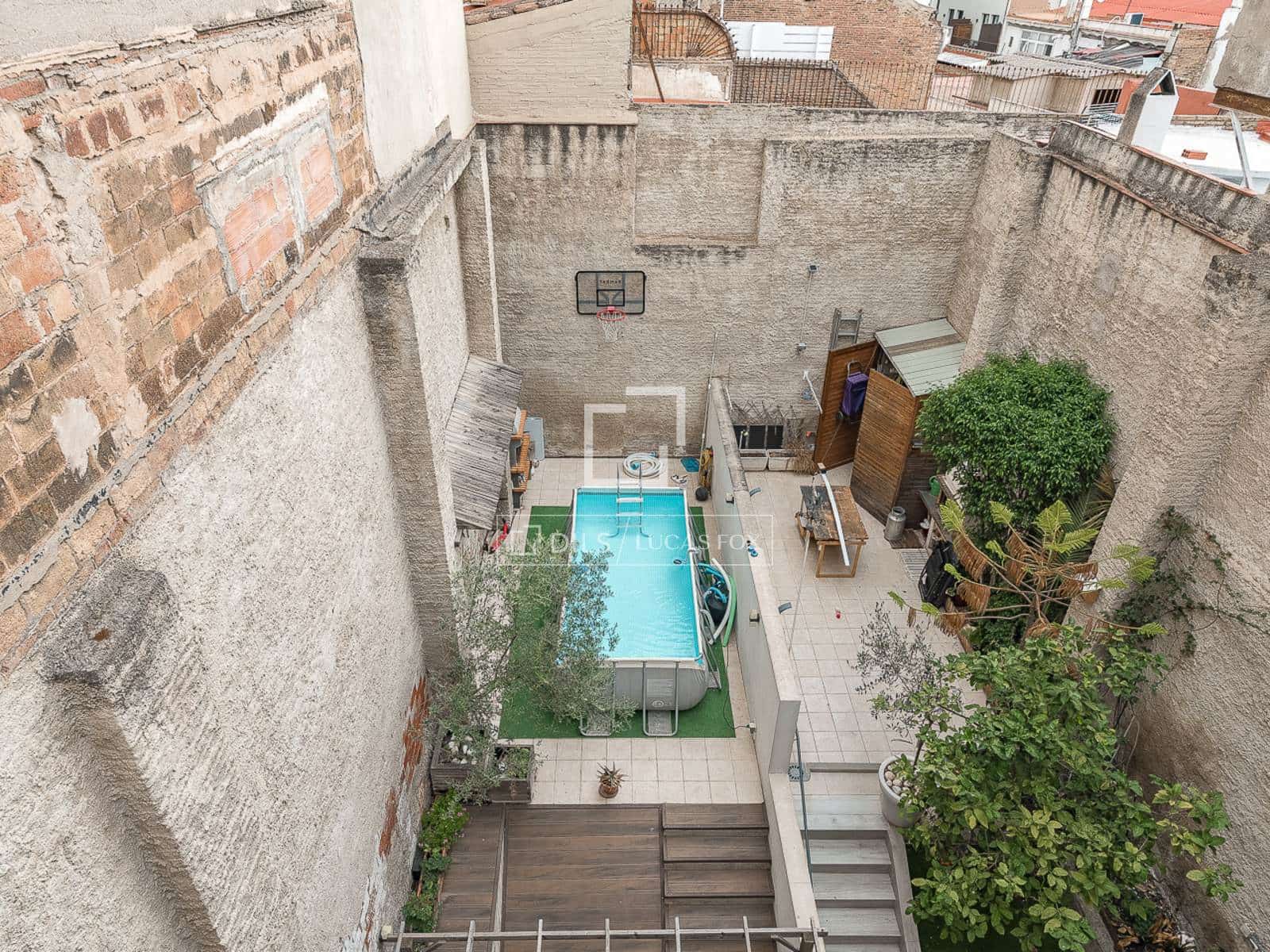 3 bedroom Villa for sale in Barcelona city with pool - € 1,040,000 (Ref: 9972237)