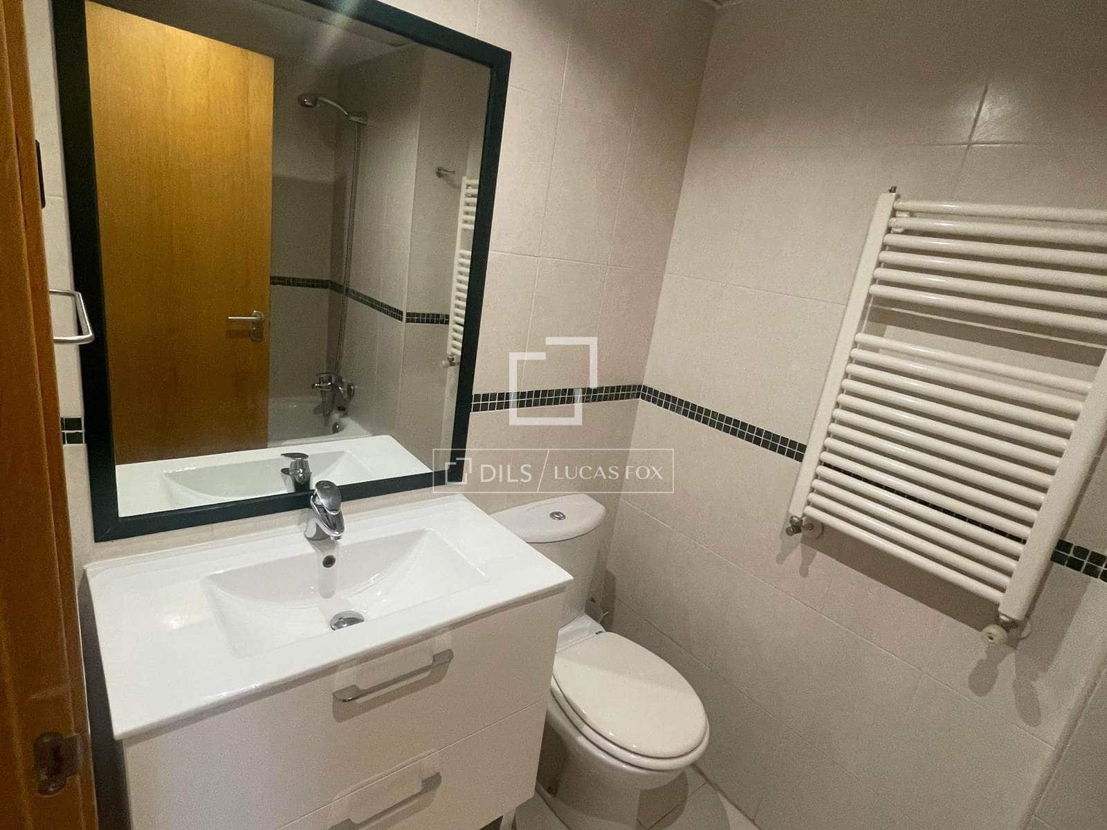 2 bedroom Apartment for rent in Madrid city with pool garage - € 2,250 (Ref: 9973584)