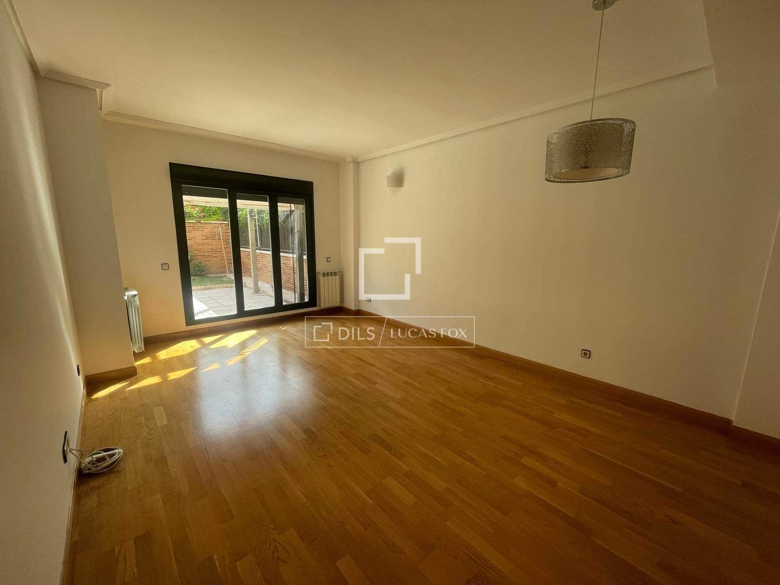 2 bedroom Apartment for rent in Madrid city with pool garage - € 2,250 (Ref: 9973584)