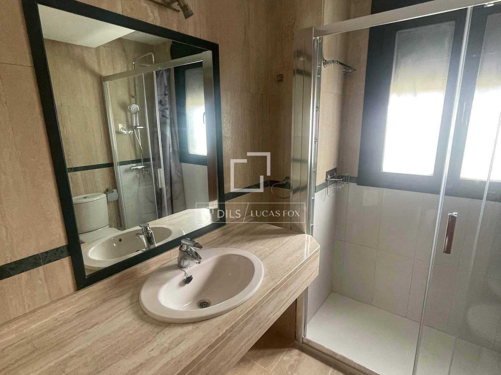 2 bedroom Apartment for rent in Madrid city with pool garage - € 2,250 (Ref: 9973584)