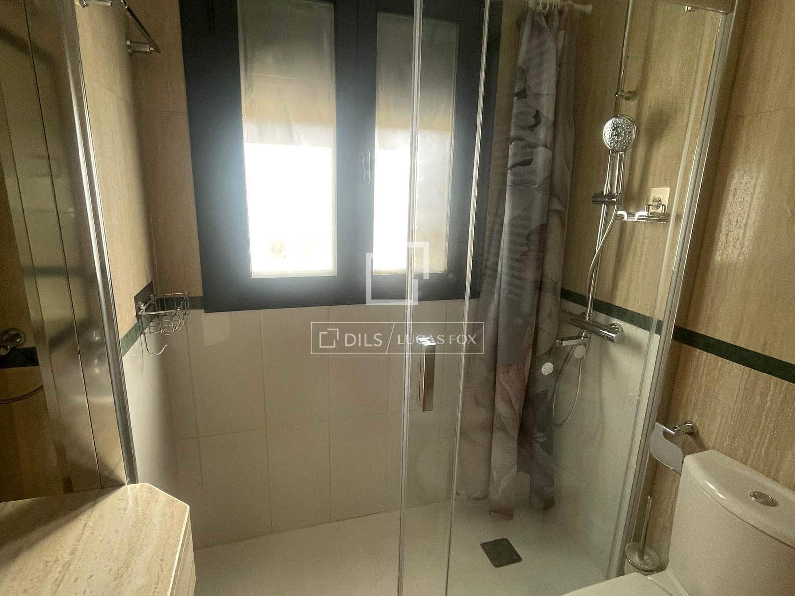 2 bedroom Apartment for rent in Madrid city with pool garage - € 2,250 (Ref: 9973584)