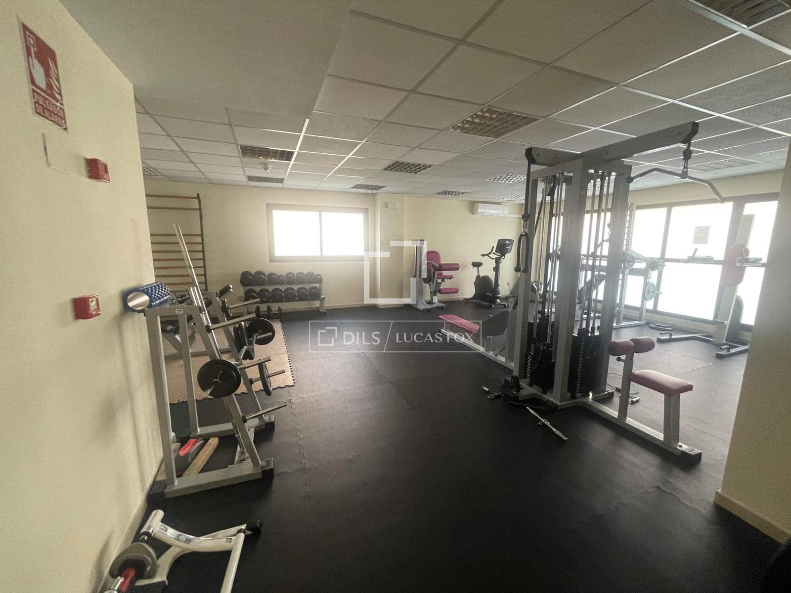 2 bedroom Apartment for rent in Madrid city with pool garage - € 2,250 (Ref: 9973584)