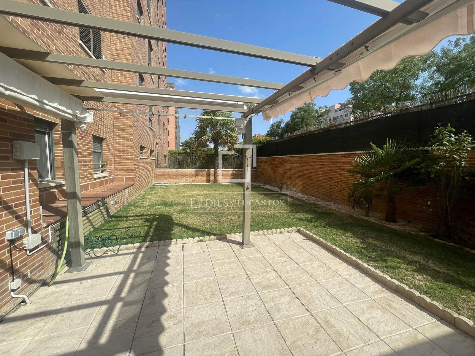 2 bedroom Apartment for rent in Madrid city with pool garage - € 2,250 (Ref: 9973584)