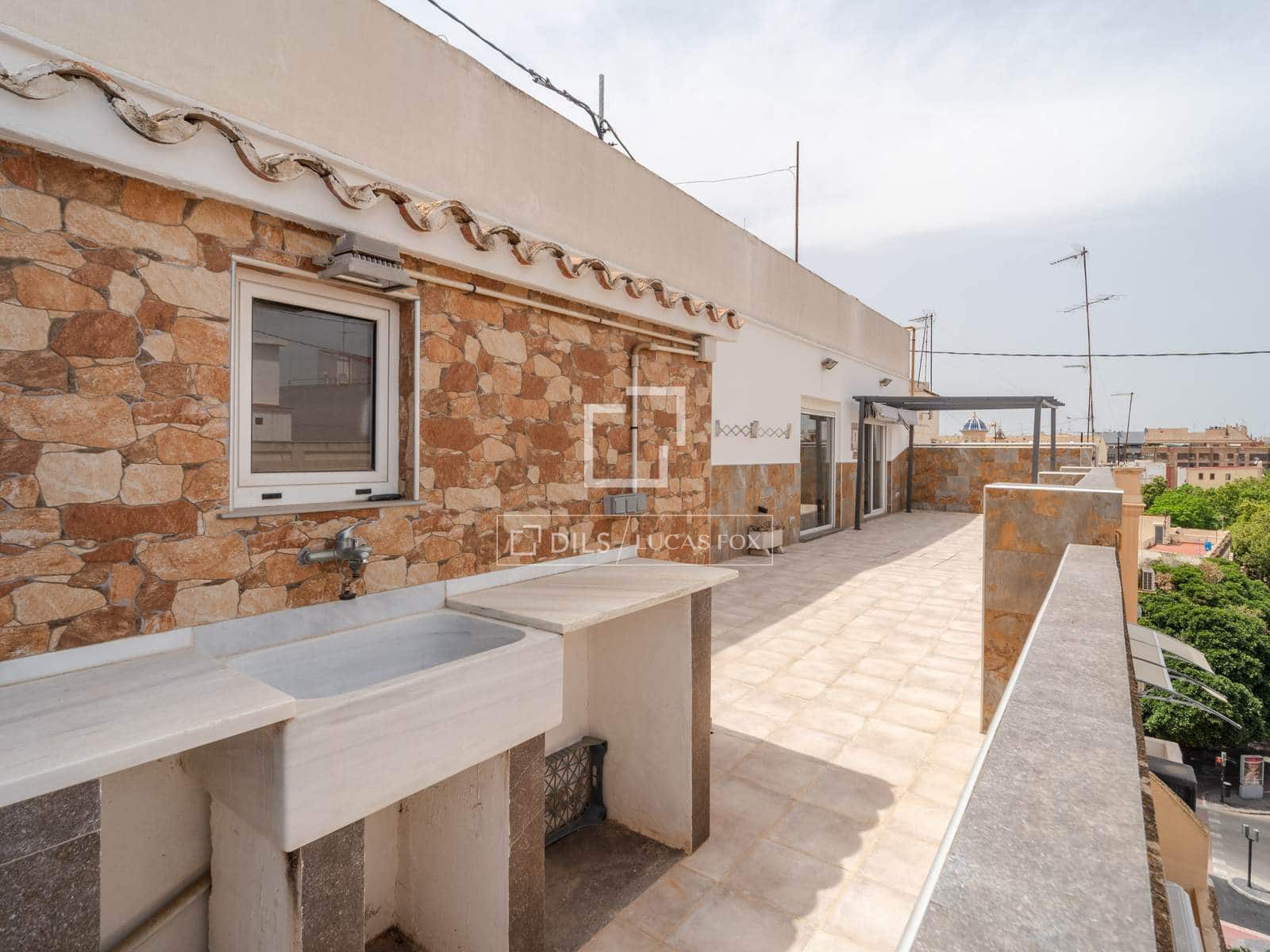 2 quarto Penthouse para arrendar em Valencia cidade - 1 500 € (Ref: 9973803)