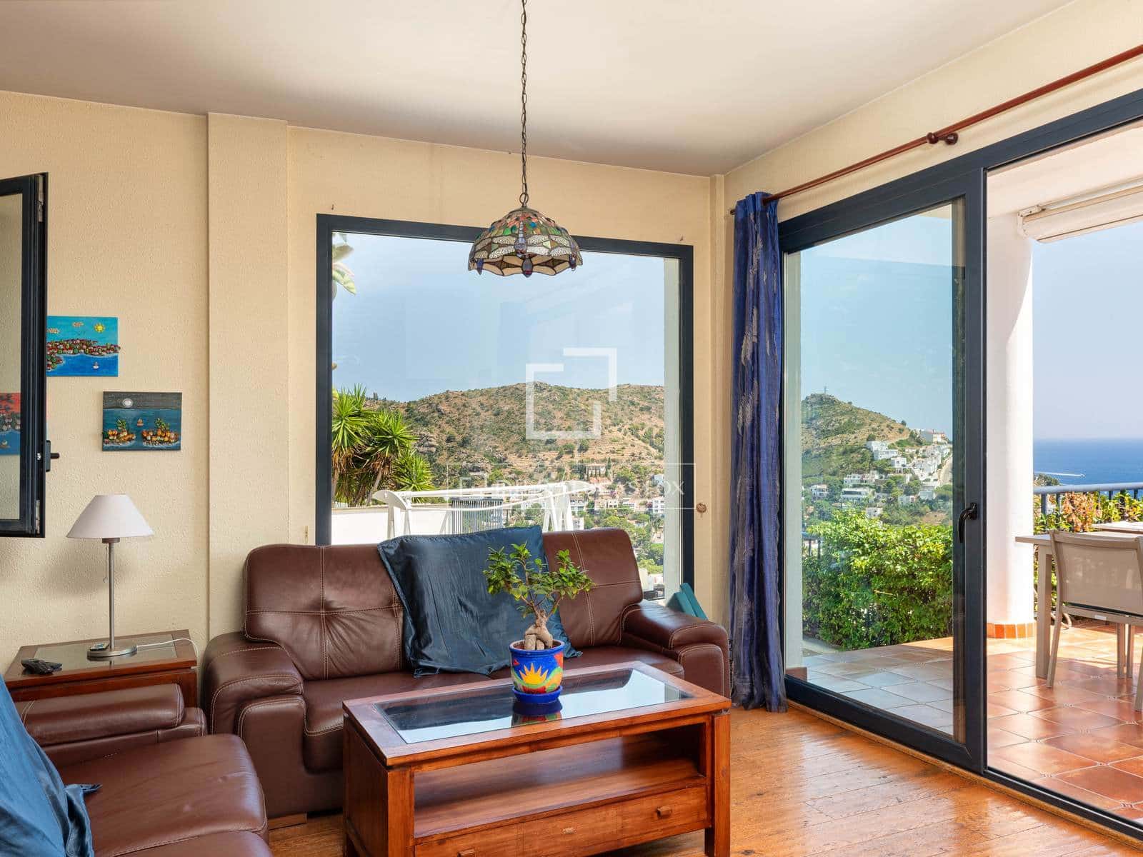 3 bedroom Villa for sale in Roses with pool garage - € 980,000 (Ref: 9973967)