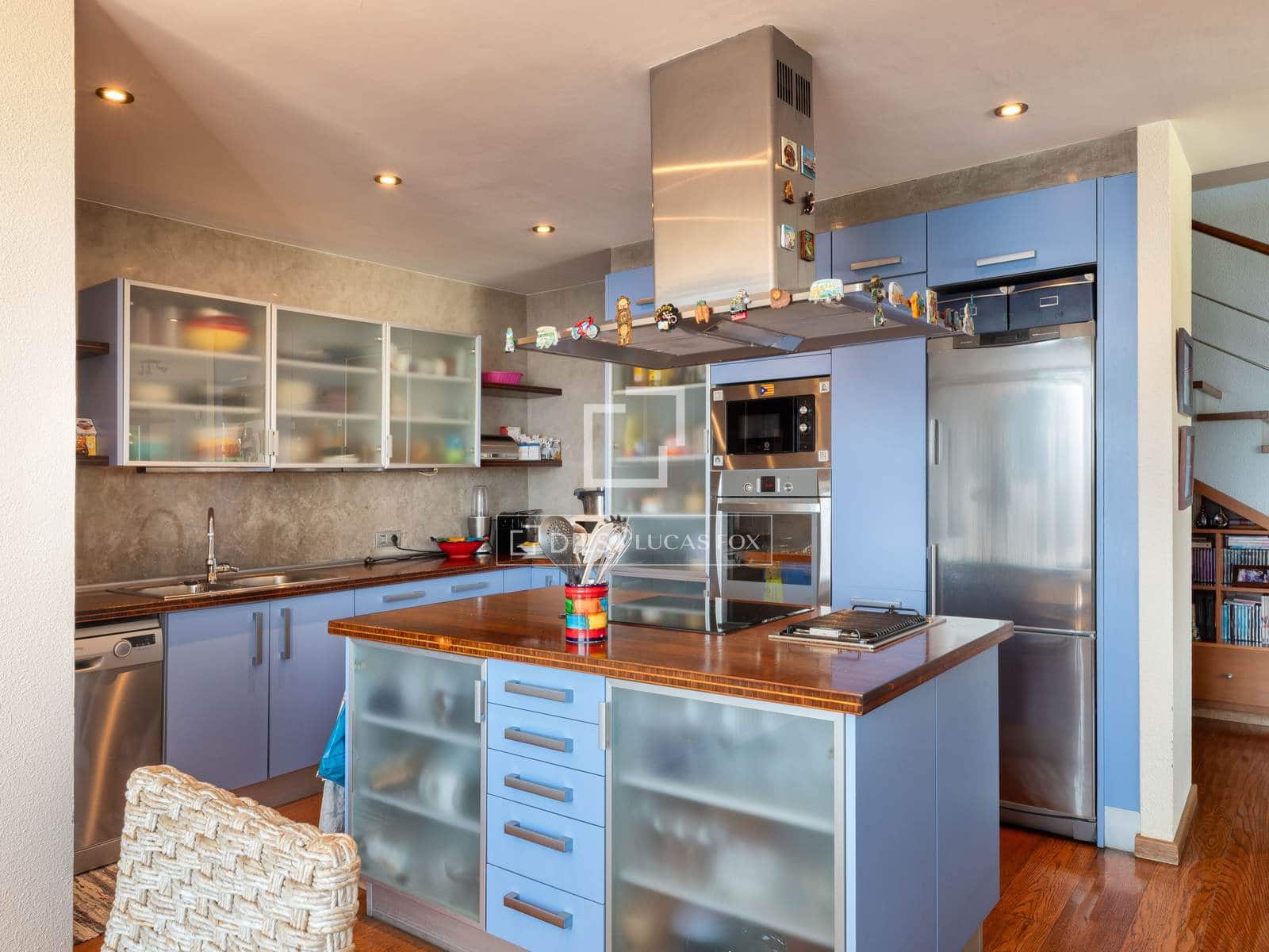 3 bedroom Villa for sale in Roses with pool garage - € 980,000 (Ref: 9973967)
