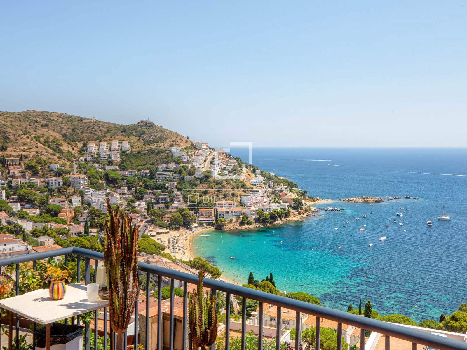 3 bedroom Villa for sale in Roses with pool garage - € 980,000 (Ref: 9973967)