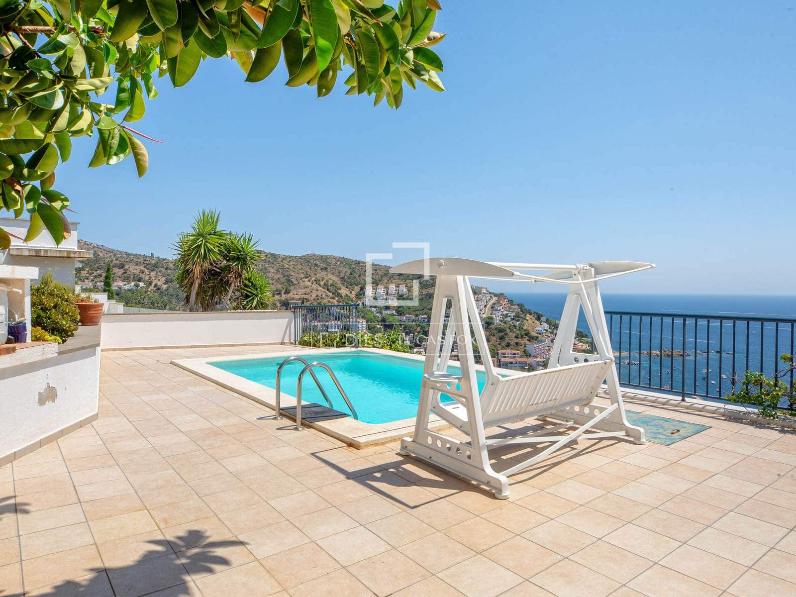 3 bedroom Villa for sale in Roses with pool garage - € 980,000 (Ref: 9973967)