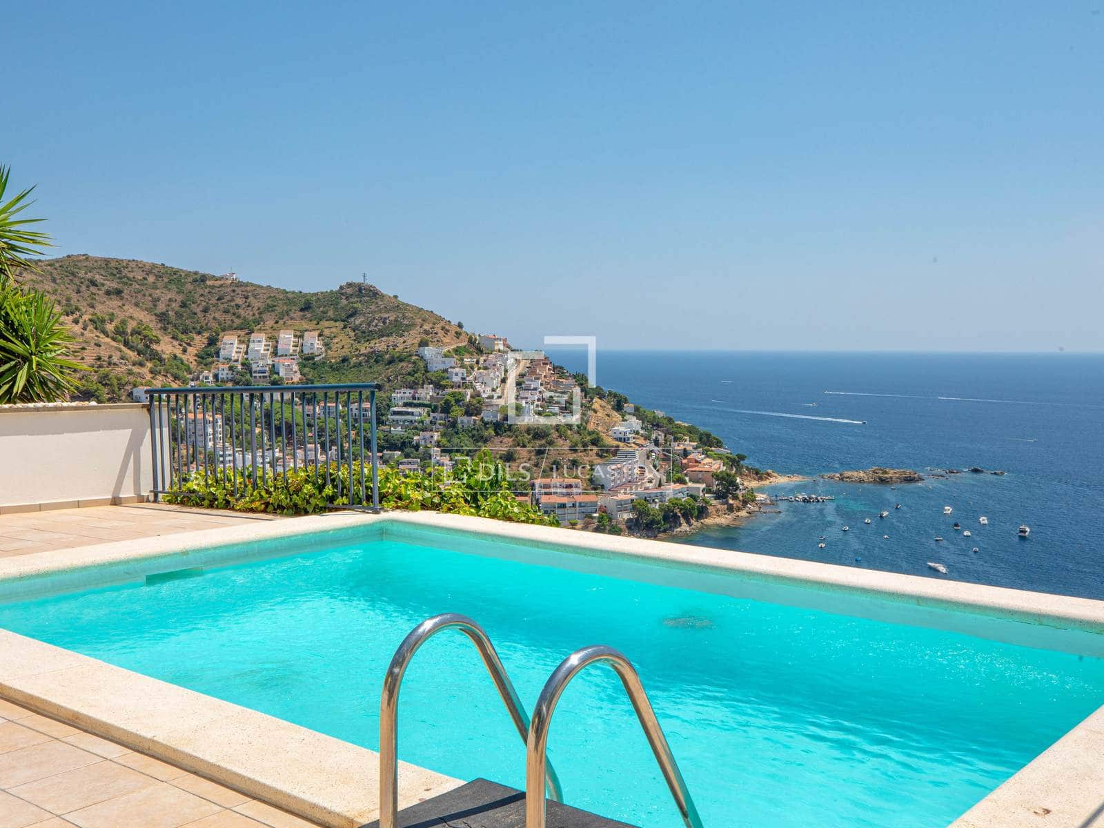 3 bedroom Villa for sale in Roses with pool garage - € 980,000 (Ref: 9973967)