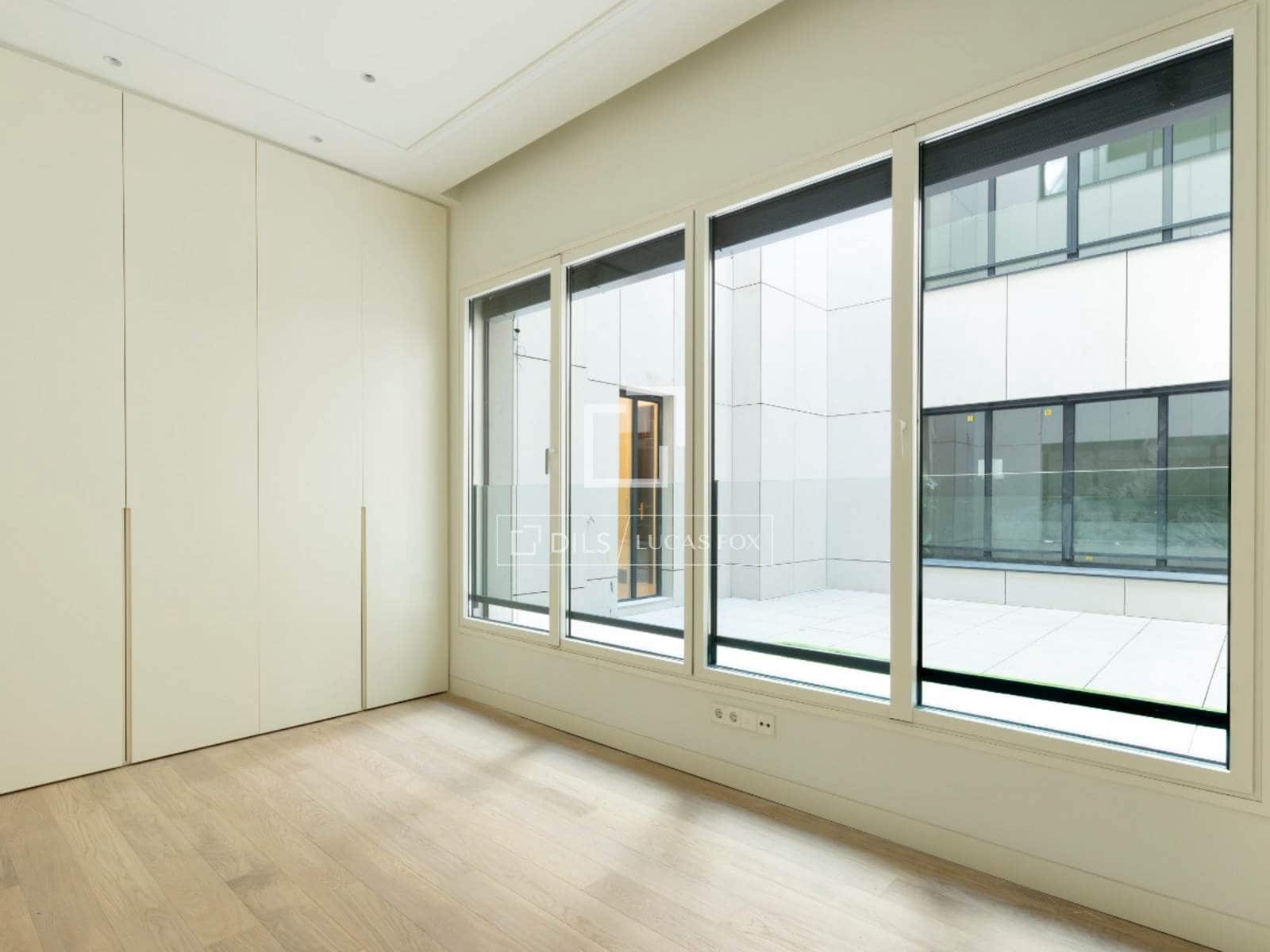 3 soverom Leilighet til salgs i Madrid by med svømmebasseng - € 3 785 000 (Ref: 9974368)