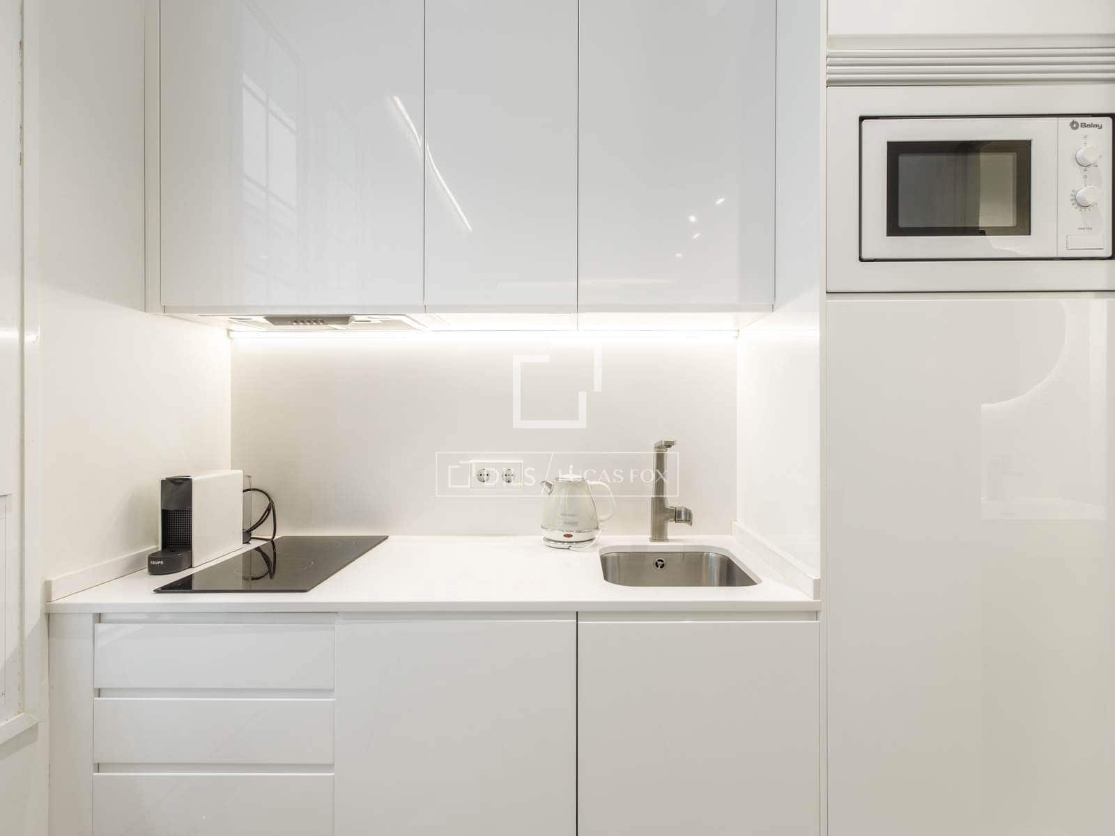1 slaapkamer Appartement te huur in Madrid stad - € 1.350 (Ref: 9975805)