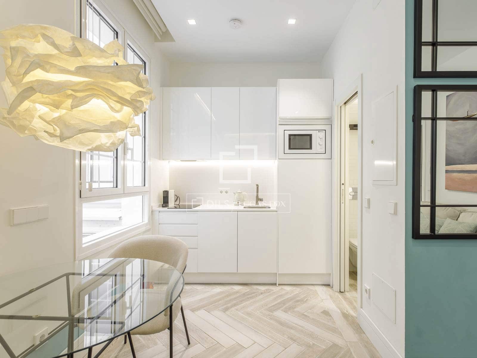 1 slaapkamer Appartement te huur in Madrid stad - € 1.350 (Ref: 9975805)
