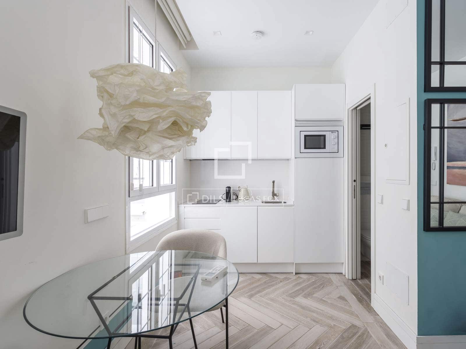 1 slaapkamer Appartement te huur in Madrid stad - € 1.350 (Ref: 9975805)