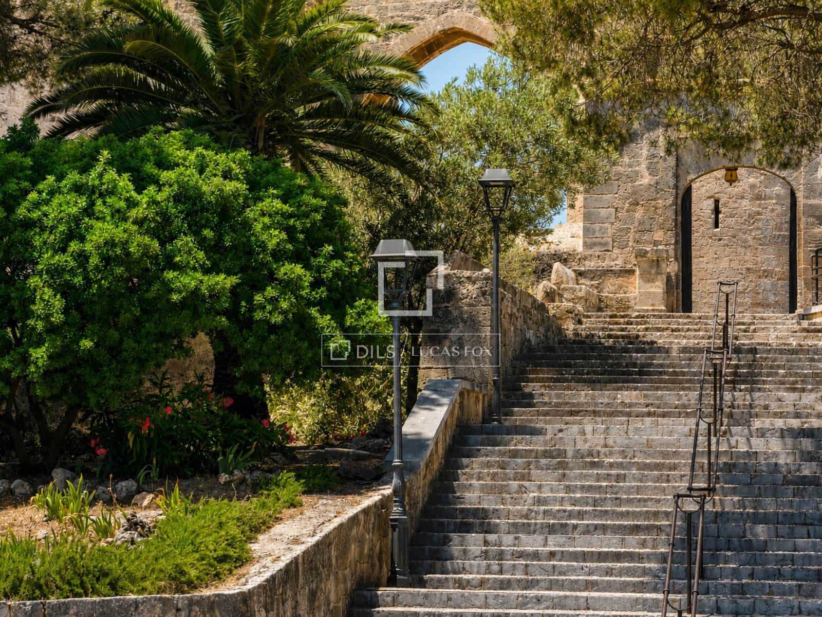 2 bedroom Apartment for sale in Palma de Mallorca with pool garage - € 785,000 (Ref: 9975902)