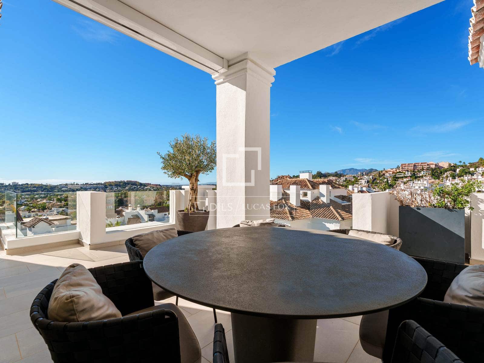 3 soverom Penthouse til salgs i Marbella med svømmebasseng garasje - € 2 895 000 (Ref: 9975903)
