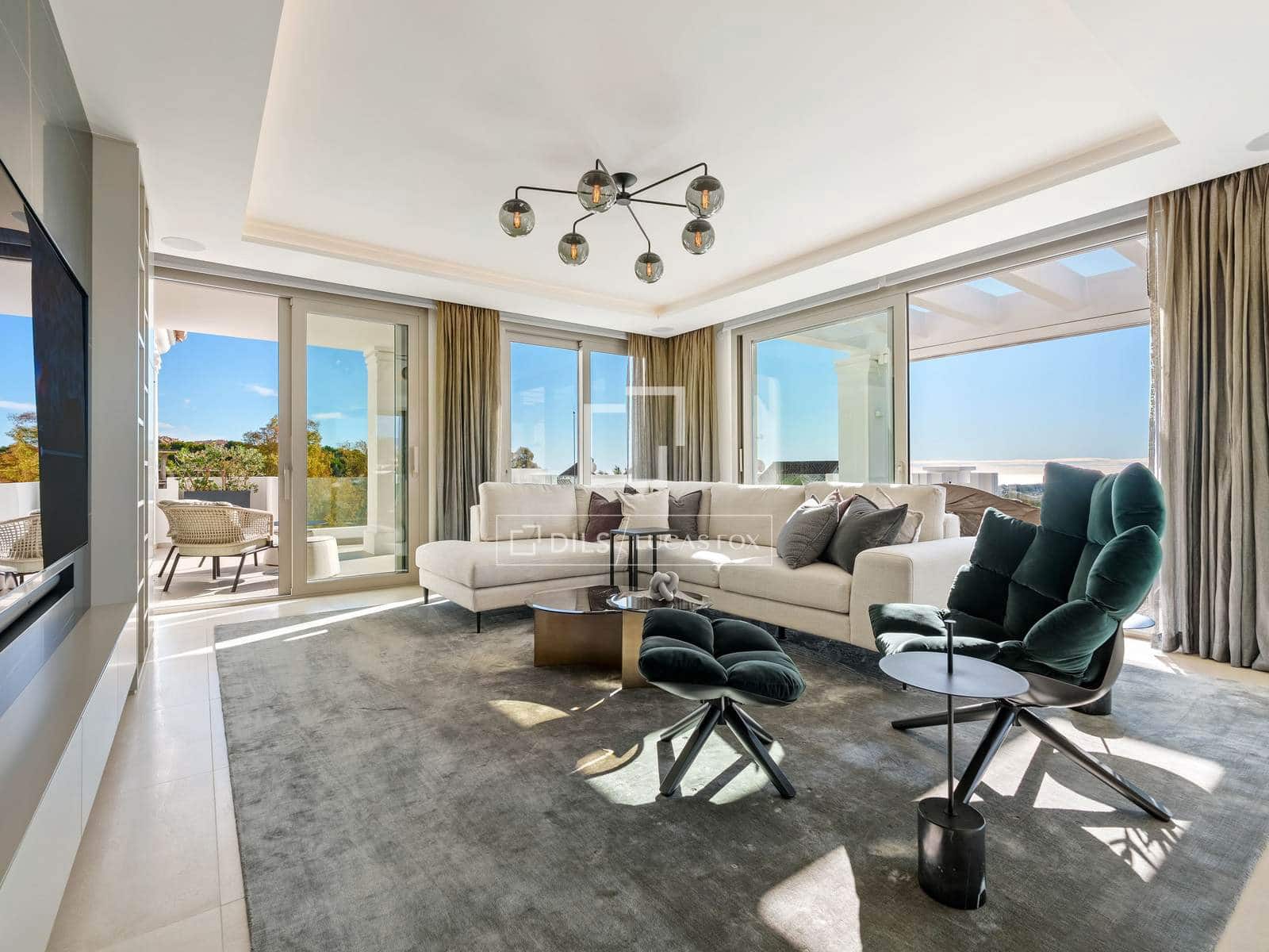 3 soverom Penthouse til salgs i Marbella med svømmebasseng garasje - € 2 895 000 (Ref: 9975903)