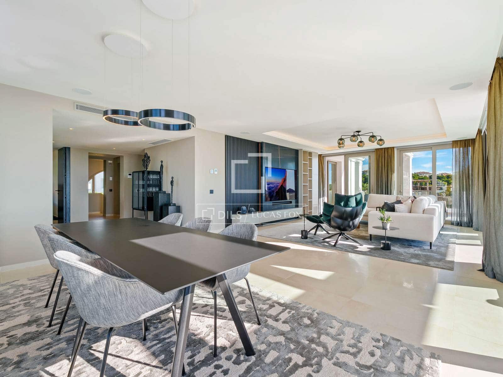 3 soverom Penthouse til salgs i Marbella med svømmebasseng garasje - € 2 895 000 (Ref: 9975903)