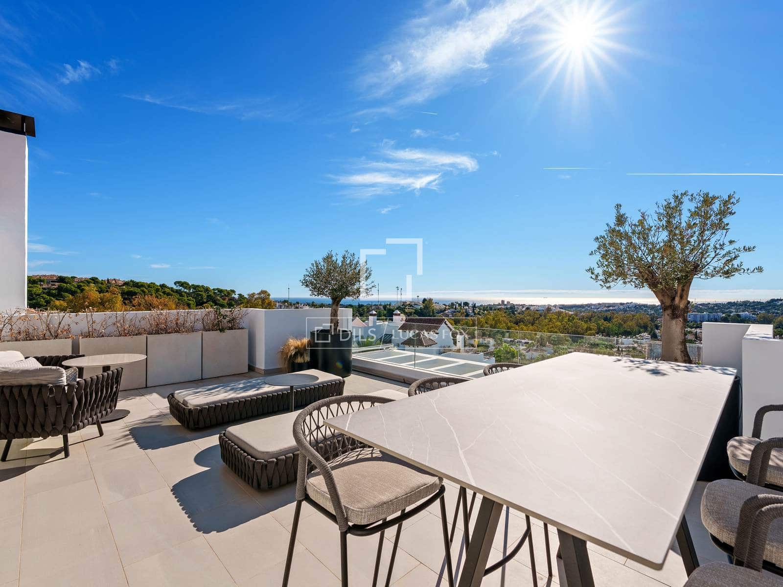3 soverom Penthouse til salgs i Marbella med svømmebasseng garasje - € 2 895 000 (Ref: 9975903)