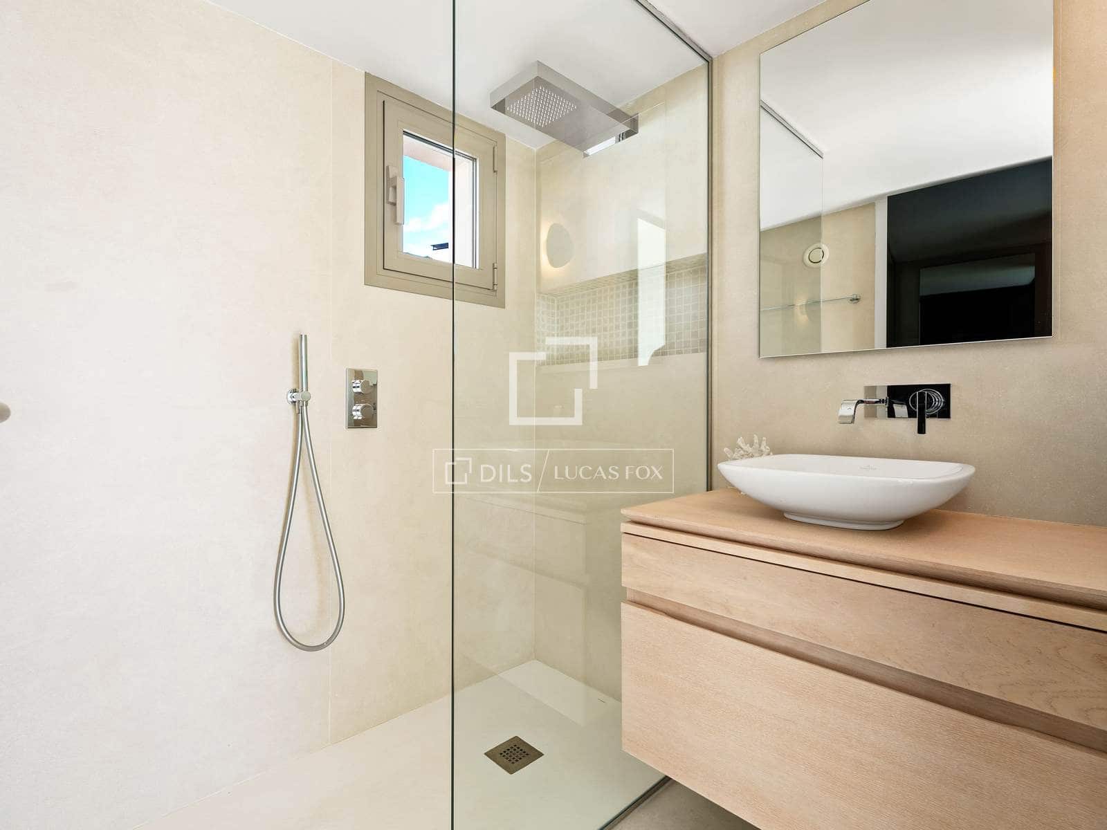 3 soverom Penthouse til salgs i Marbella med svømmebasseng garasje - € 2 895 000 (Ref: 9975903)