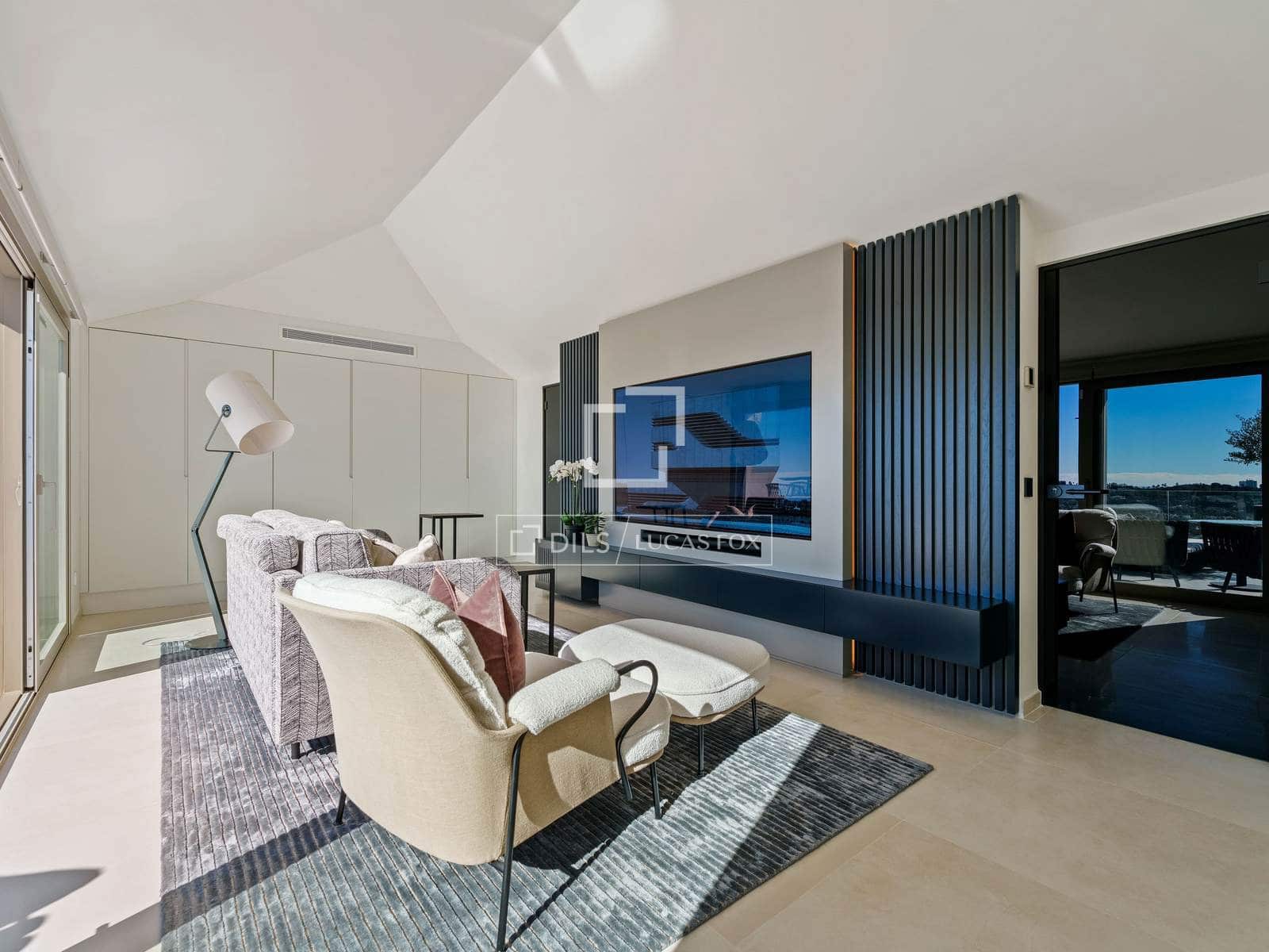 3 soverom Penthouse til salgs i Marbella med svømmebasseng garasje - € 2 895 000 (Ref: 9975903)