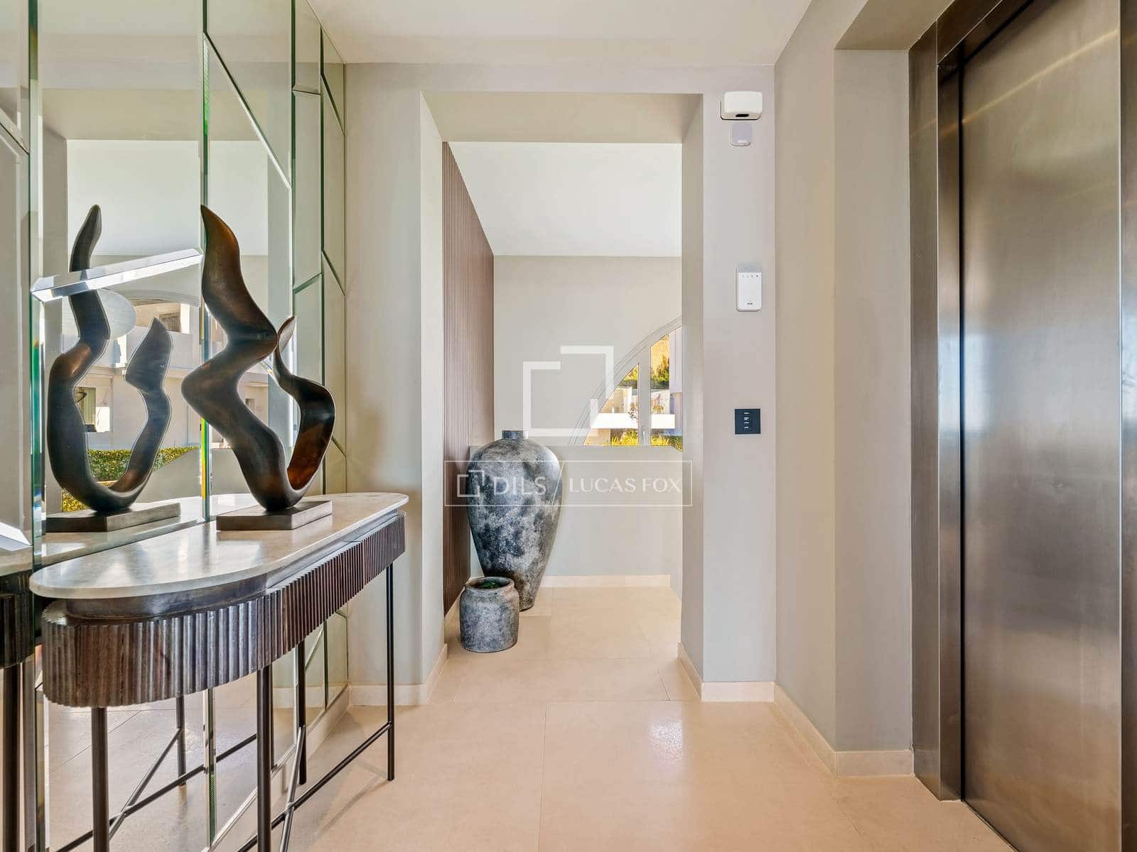 3 soverom Penthouse til salgs i Marbella med svømmebasseng garasje - € 2 895 000 (Ref: 9975903)