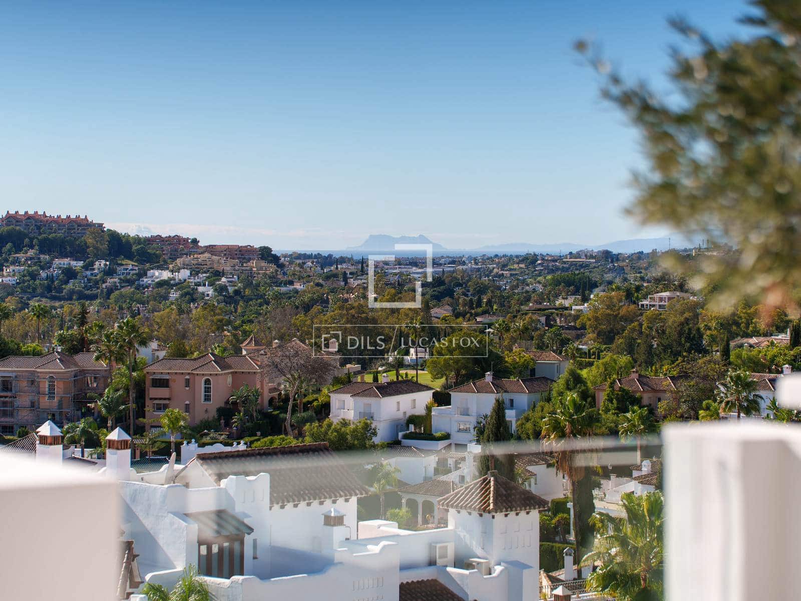 3 soverom Penthouse til salgs i Marbella med svømmebasseng garasje - € 2 895 000 (Ref: 9975903)