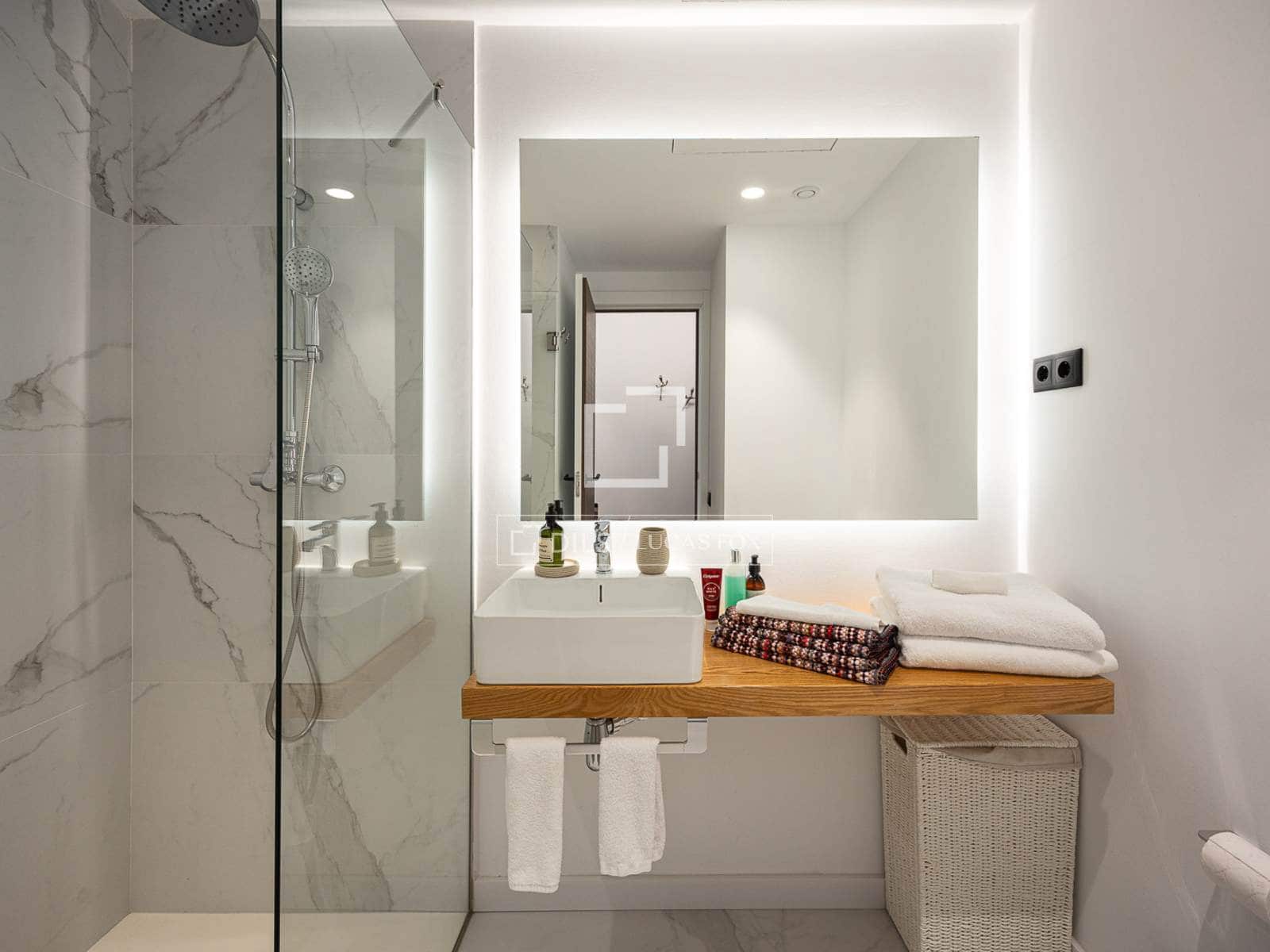 2 slaapkamer Appartement te koop in Barcelona stad - € 840.000 (Ref: 9975911)