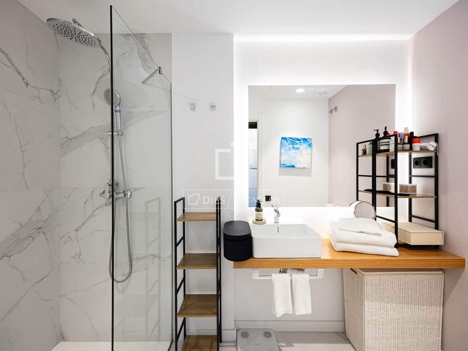 2 slaapkamer Appartement te koop in Barcelona stad - € 840.000 (Ref: 9975911)
