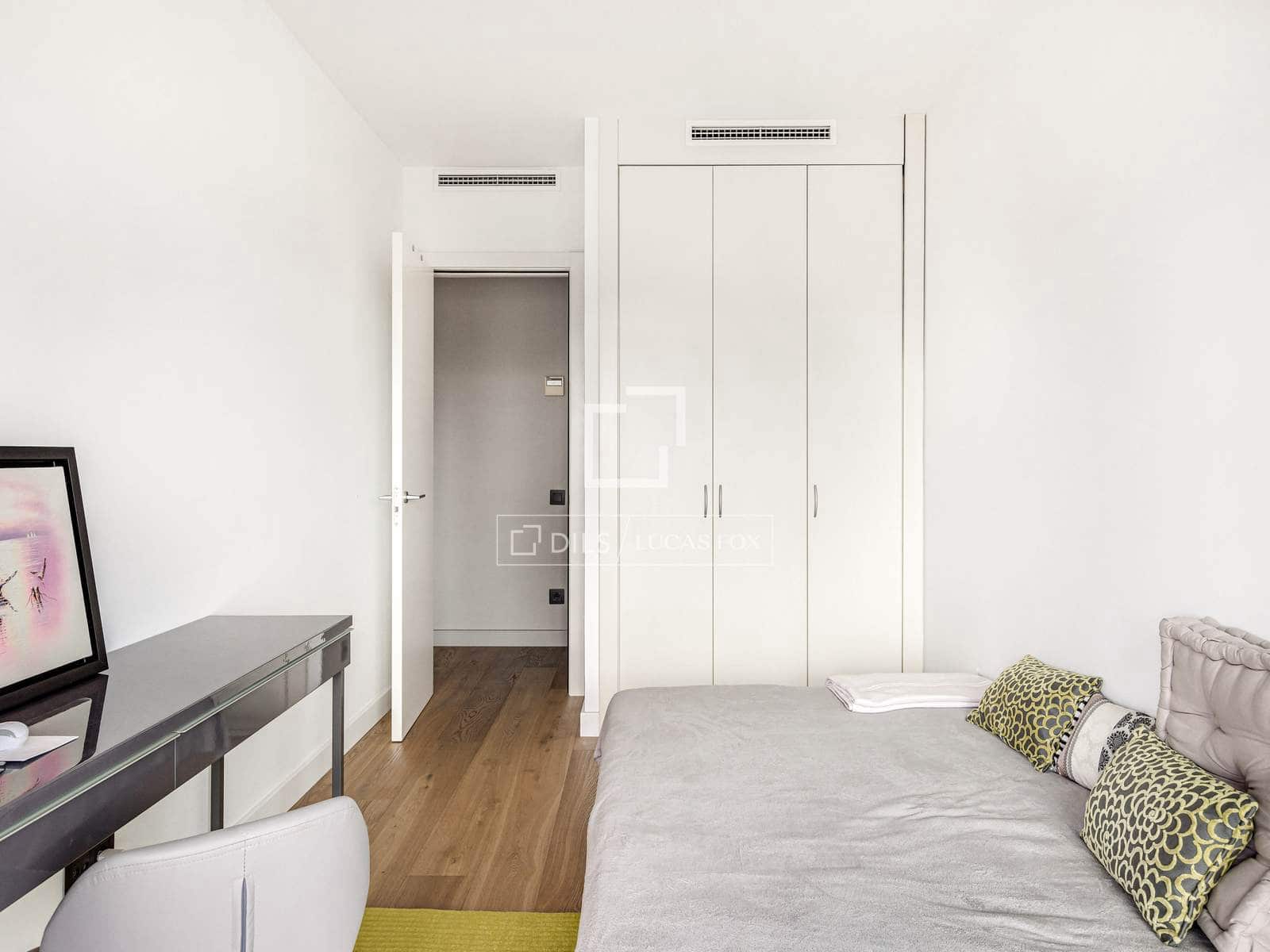 3 bedroom Apartment for sale in Barcelona city with pool garage - € 1,525,000 (Ref: 9975913)