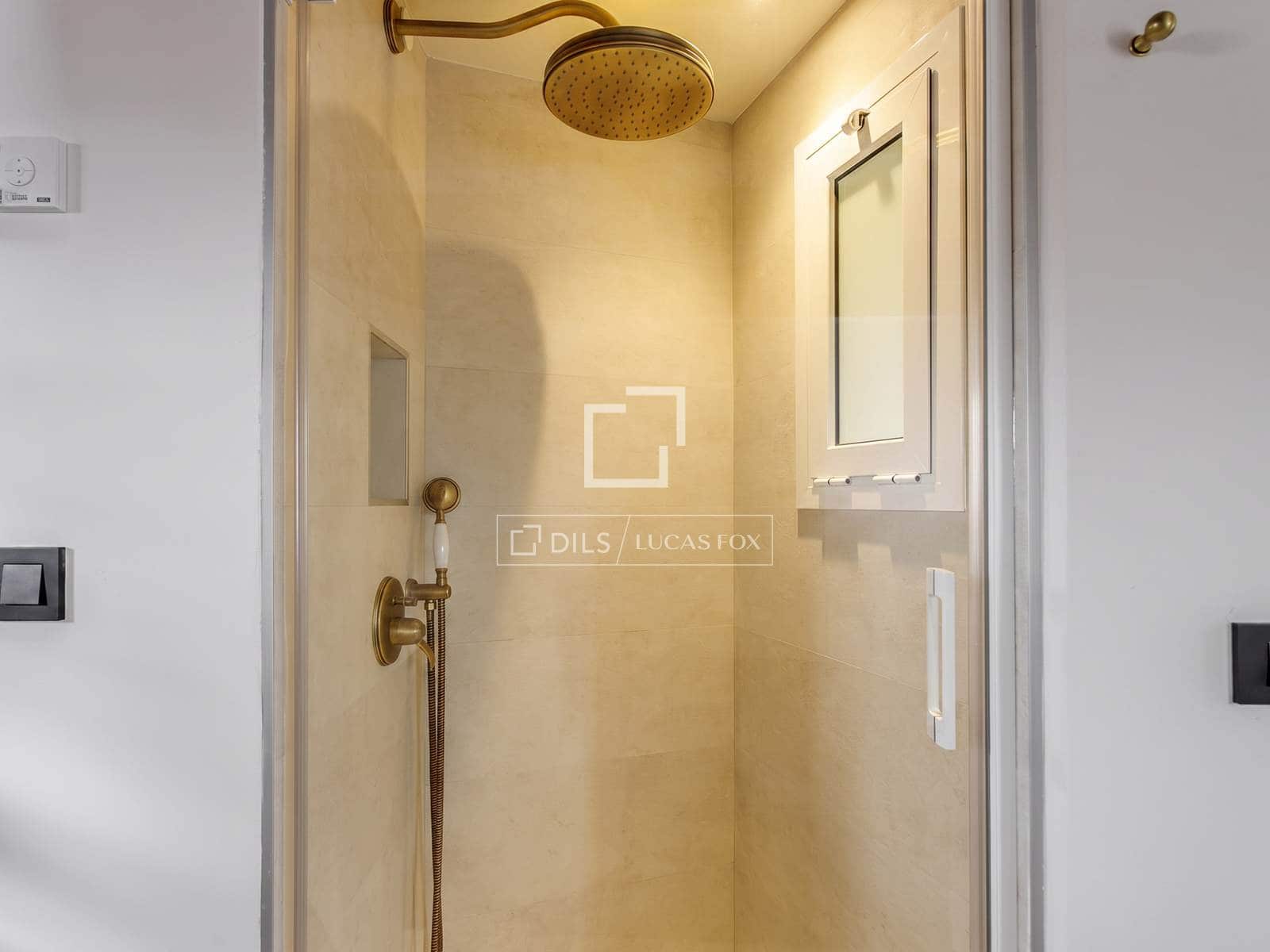 2 slaapkamer Appartement te huur in Madrid stad - € 2.600 (Ref: 9975914)