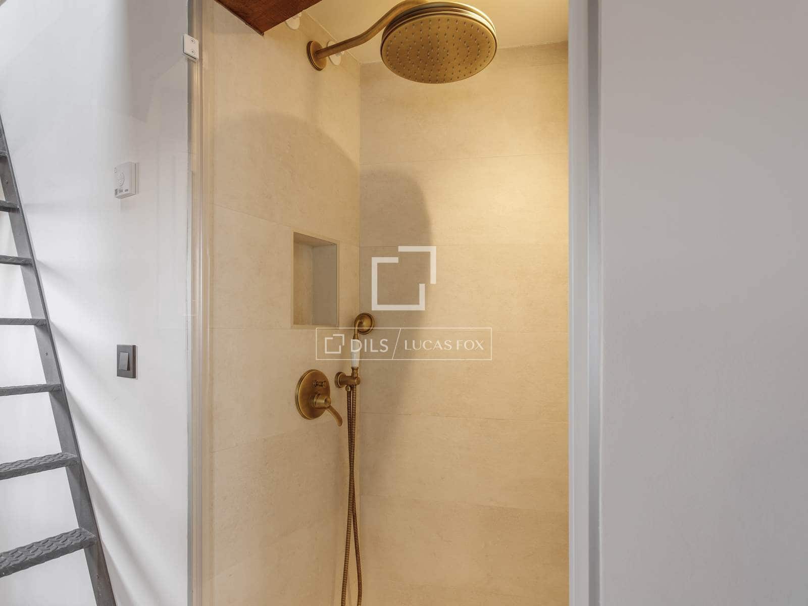 2 slaapkamer Appartement te huur in Madrid stad - € 2.600 (Ref: 9975914)