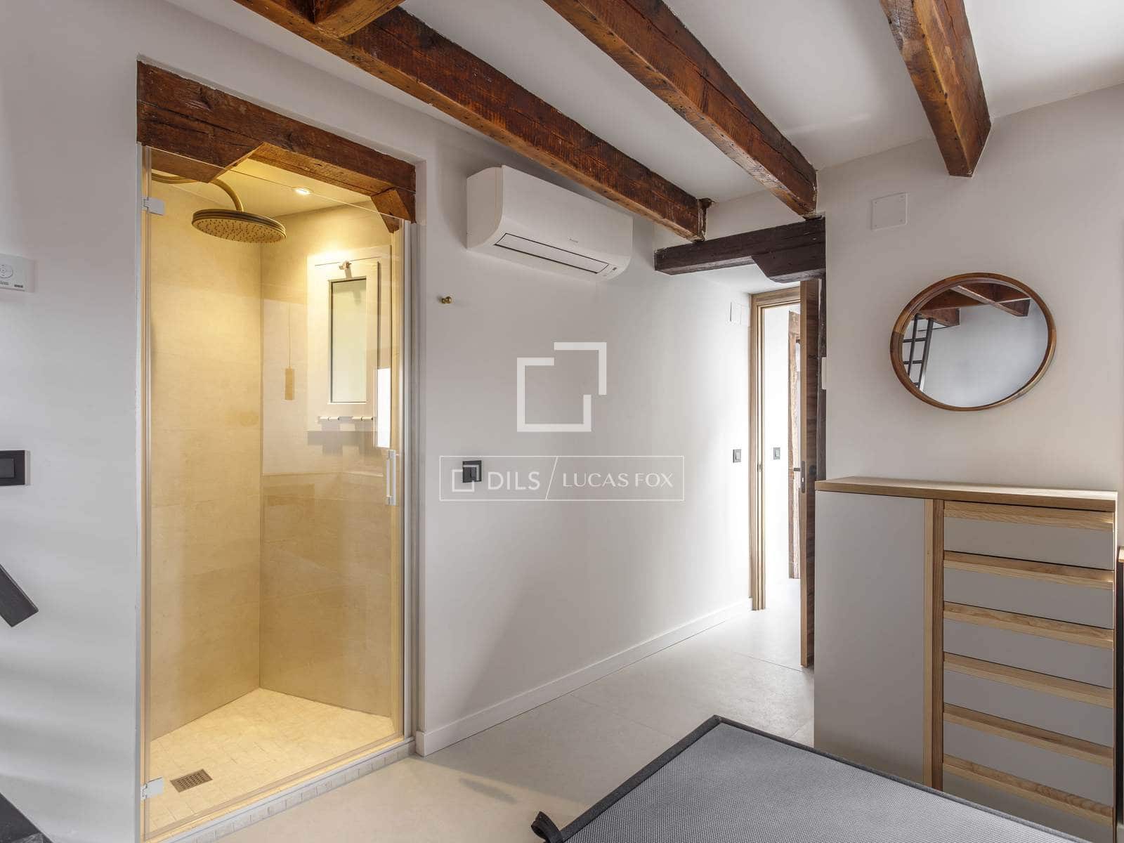 2 slaapkamer Appartement te huur in Madrid stad - € 2.600 (Ref: 9975914)