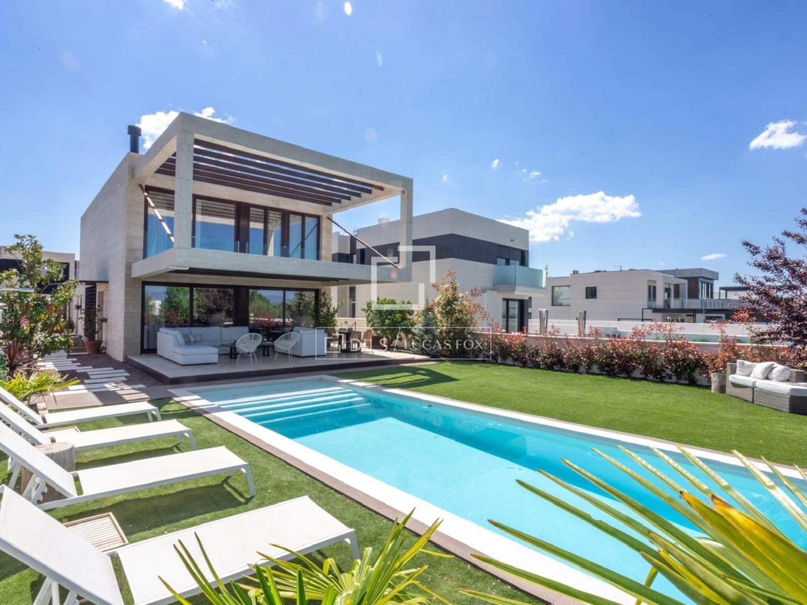 5 bedroom Finca/Country House for rent in Majadahonda with pool garage - € 8,500 (Ref: 9976394)
