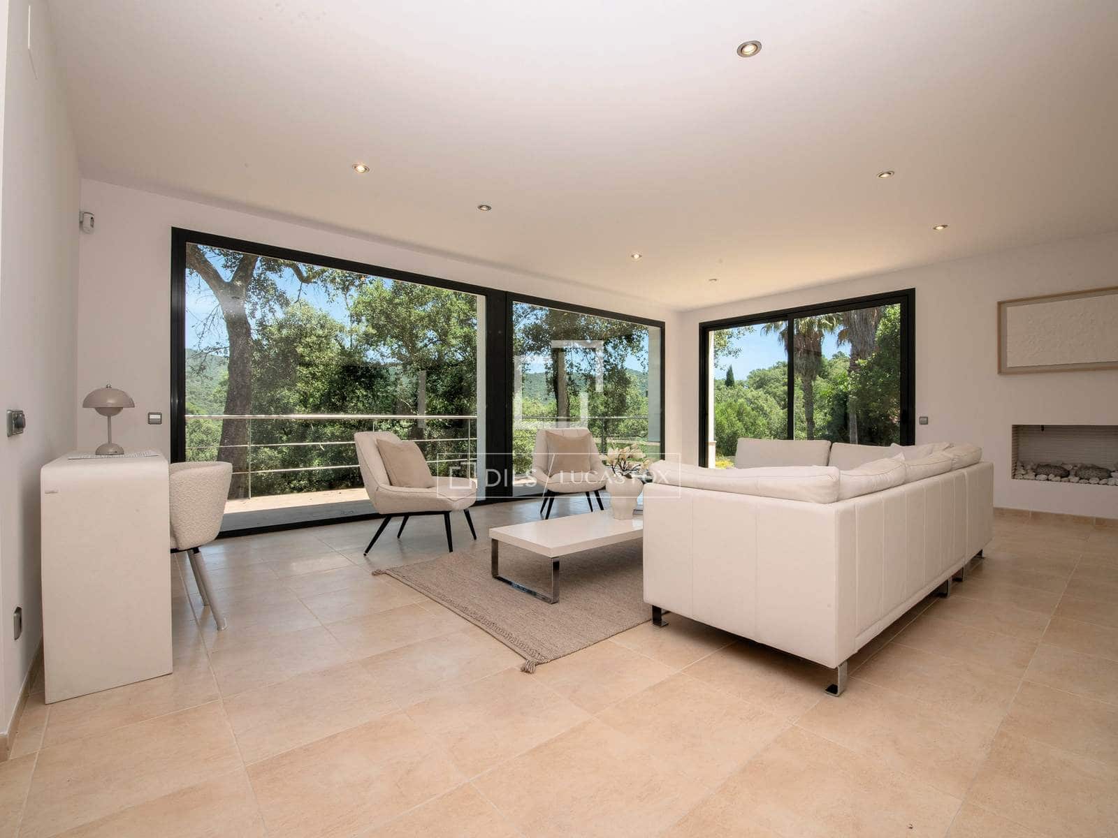 3 soveværelse Villa til salg i Santa Cristina d'Aro med swimmingpool garage - € 925.000 (Ref: 9976395)