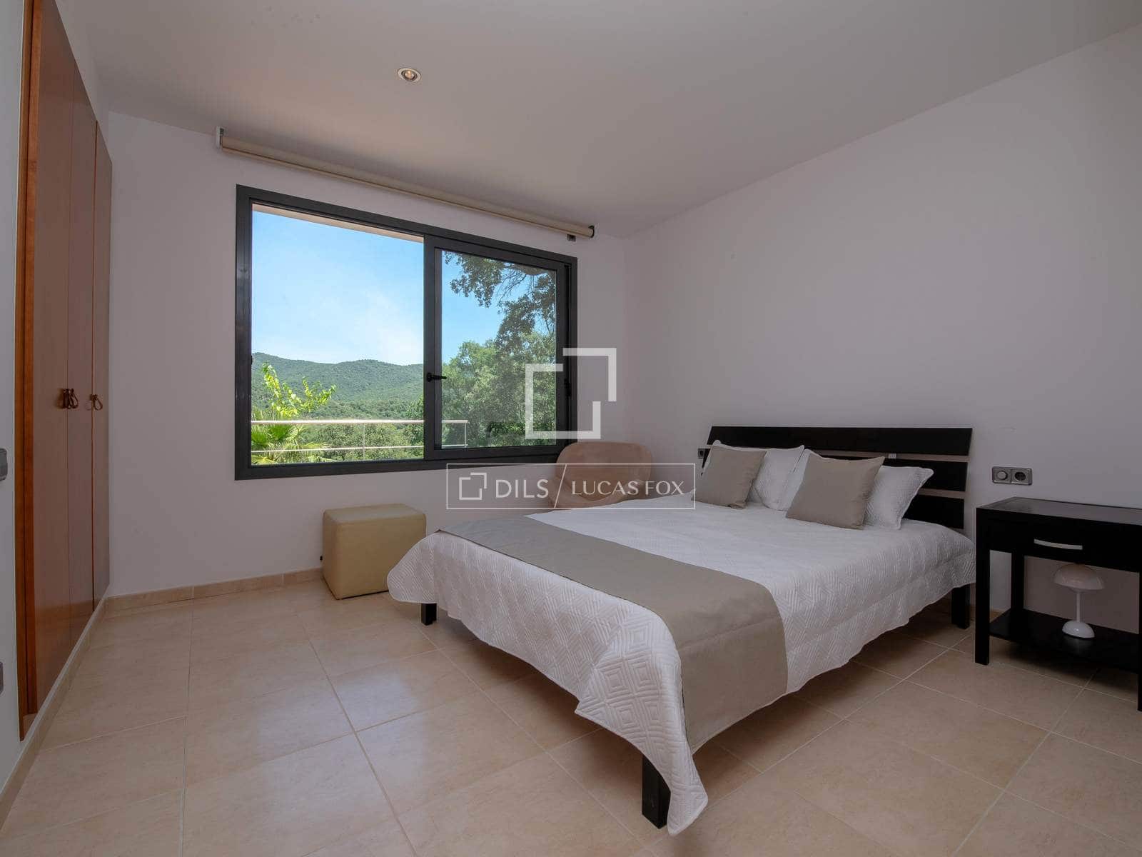 3 soveværelse Villa til salg i Santa Cristina d'Aro med swimmingpool garage - € 925.000 (Ref: 9976395)